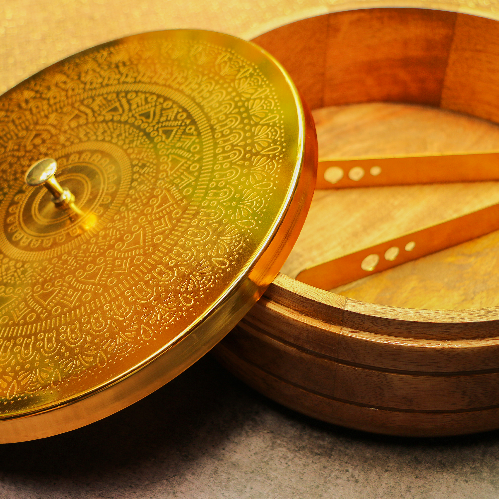 Finely Etched Mandala Chapati / Roti Box - 9 Inches Diameter with Tongs