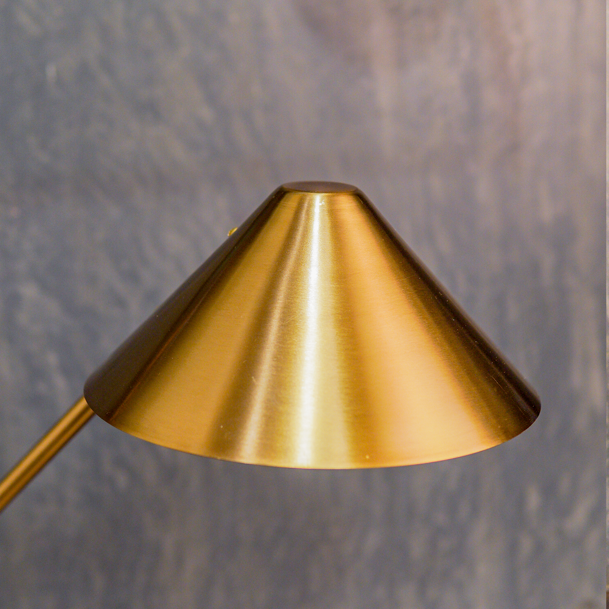 Artisanal Vintage Brass Table Lamp With Marble Base