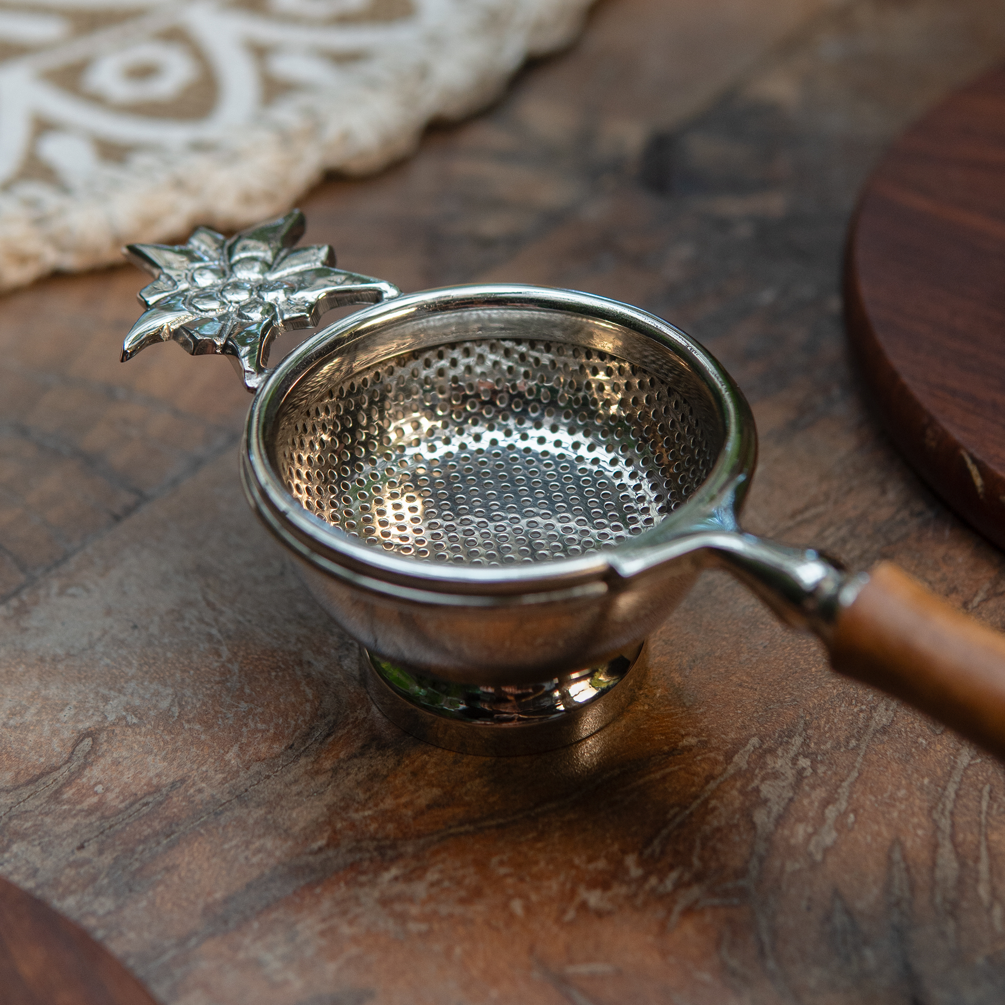 Ambi Matte Finish Brass Tea Strainer — Silver | 2 Piece Set with Wooden Holder