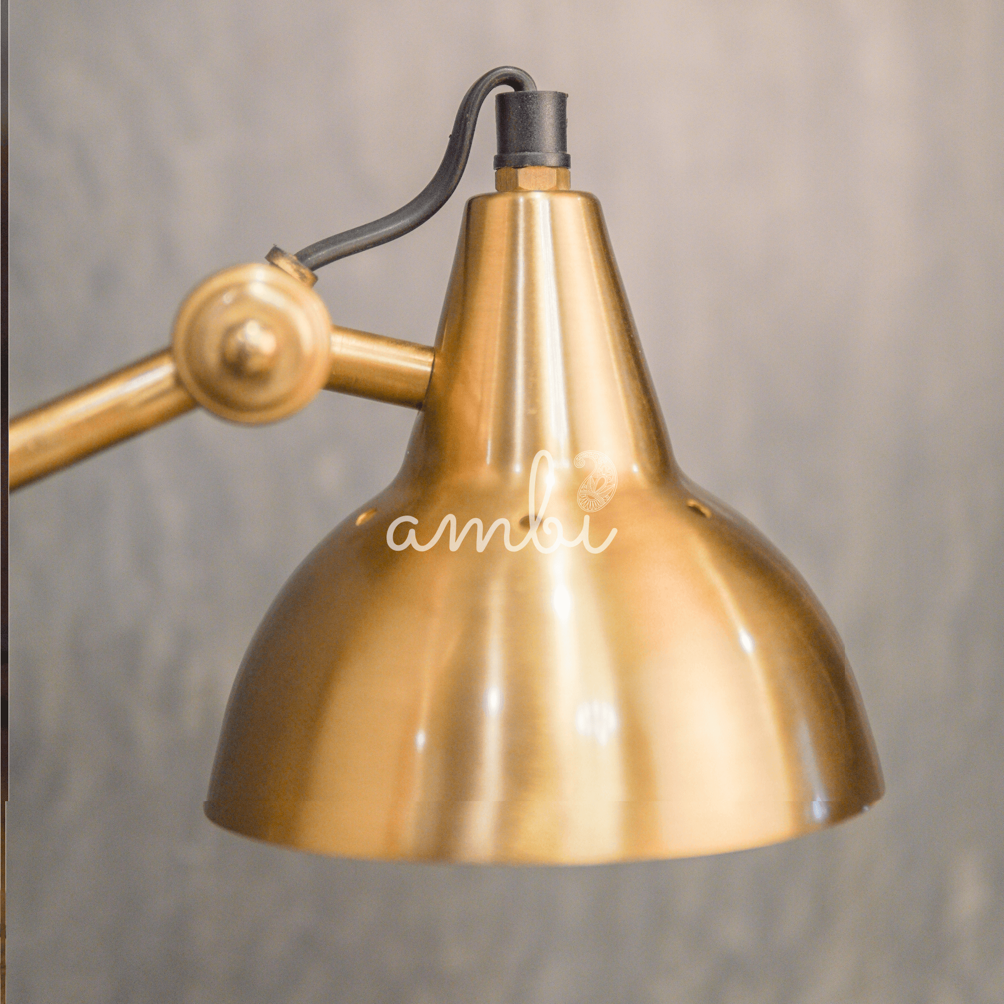 Beautiful Pure Brass Home décor Gold Round Table Lamp