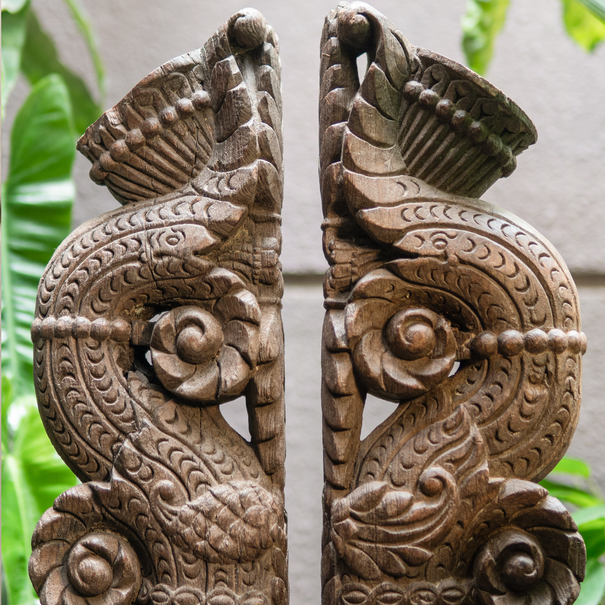 Handcrafted Wooden Carved Vintage Artefacts (Set of 2)