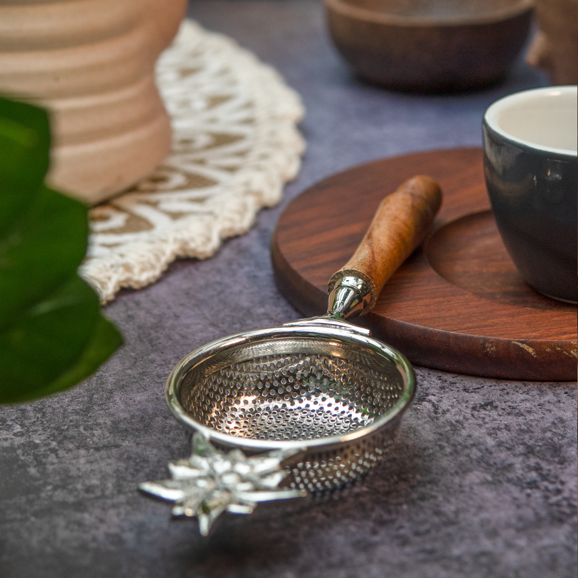 Ambi Matte Finish Brass Tea Strainer — Silver | 2 Piece Set with Wooden Holder