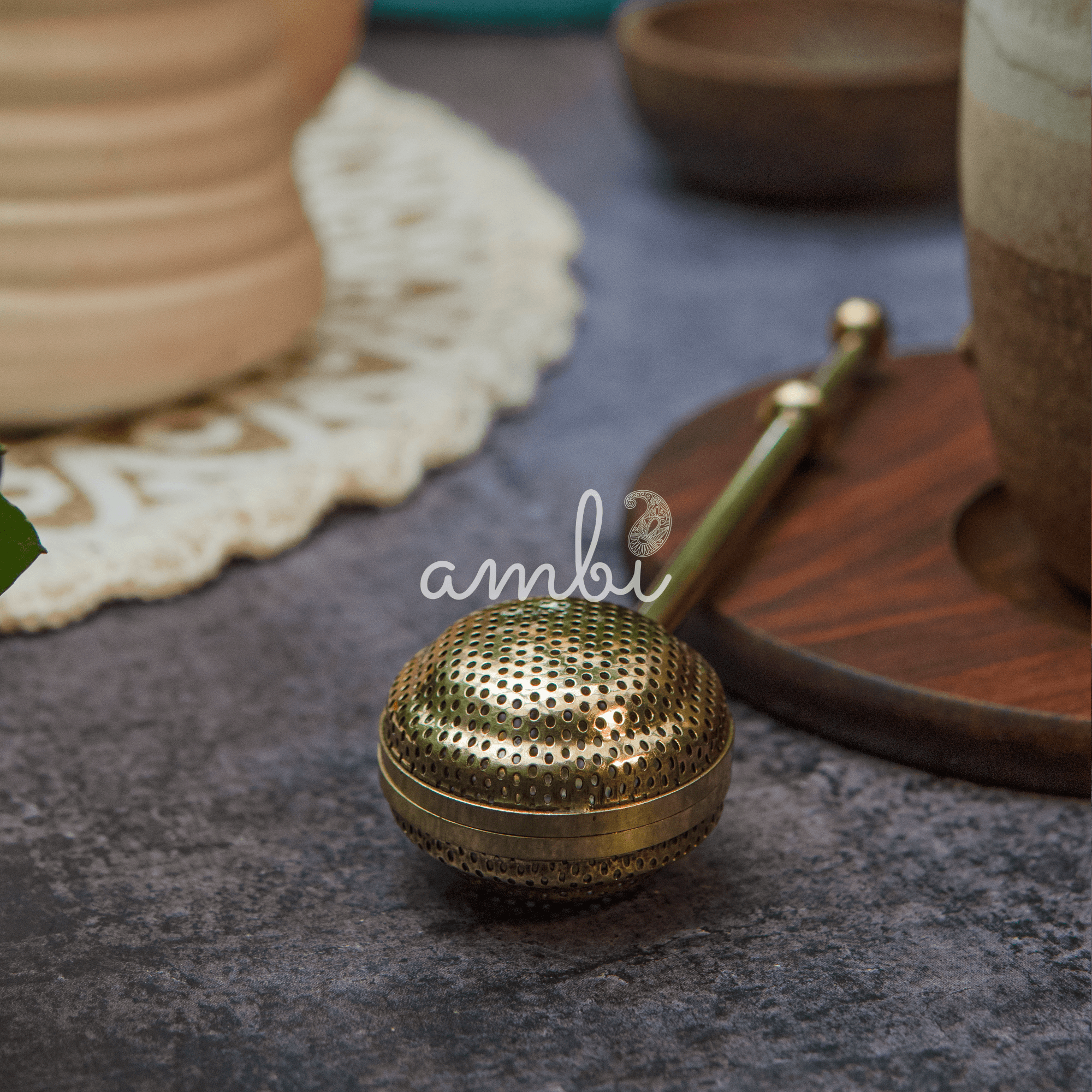 Pure Brass Bliss Tea Infuser with Slide Mechanism - GOLD