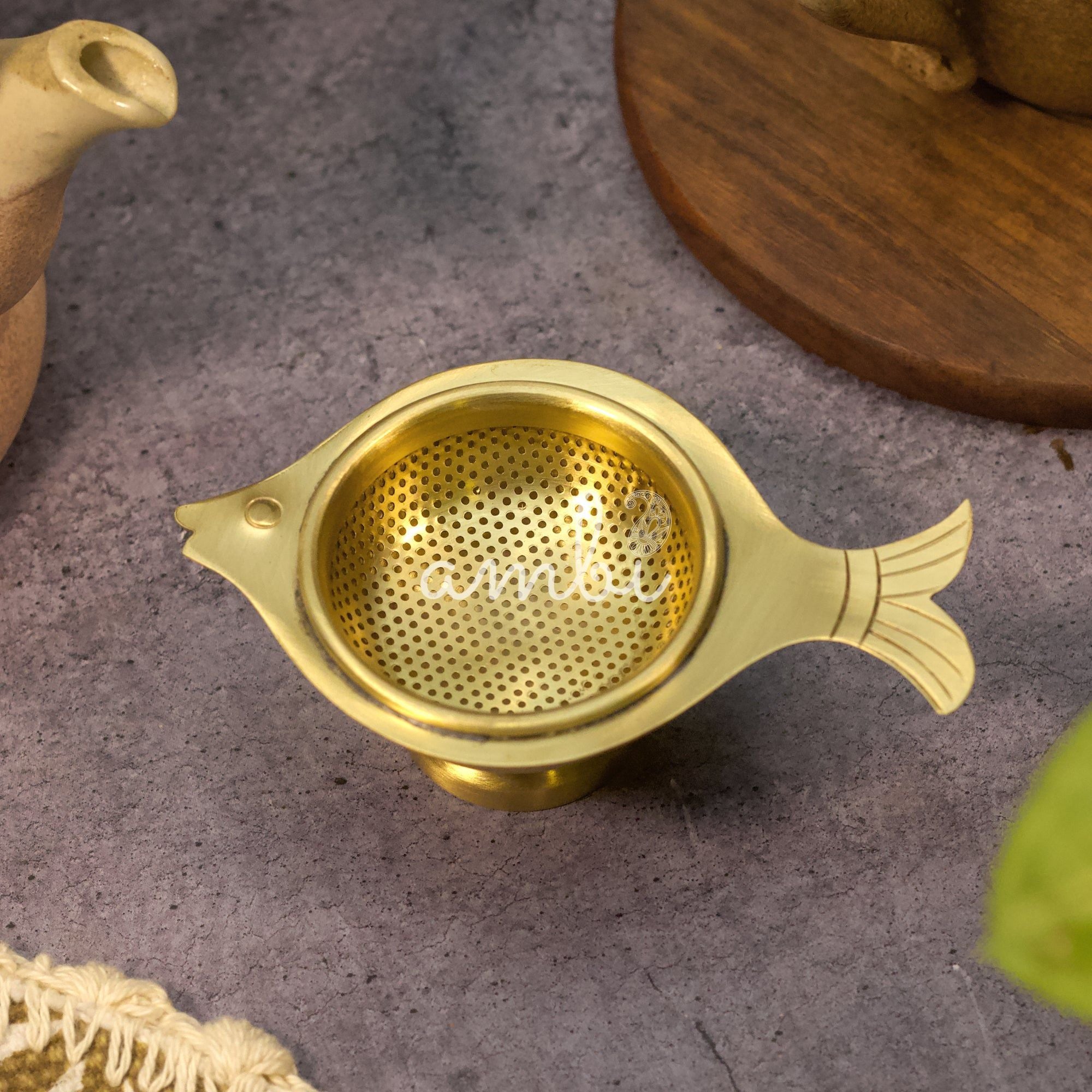 Fish Shaped Tea Medium Sized Strainer with Resting Pot