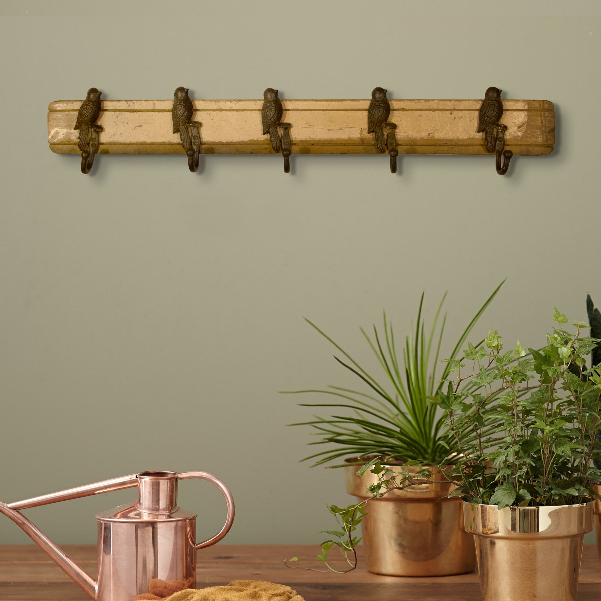 Rustic Wood Base Bird Shaped Hooks Cream Color