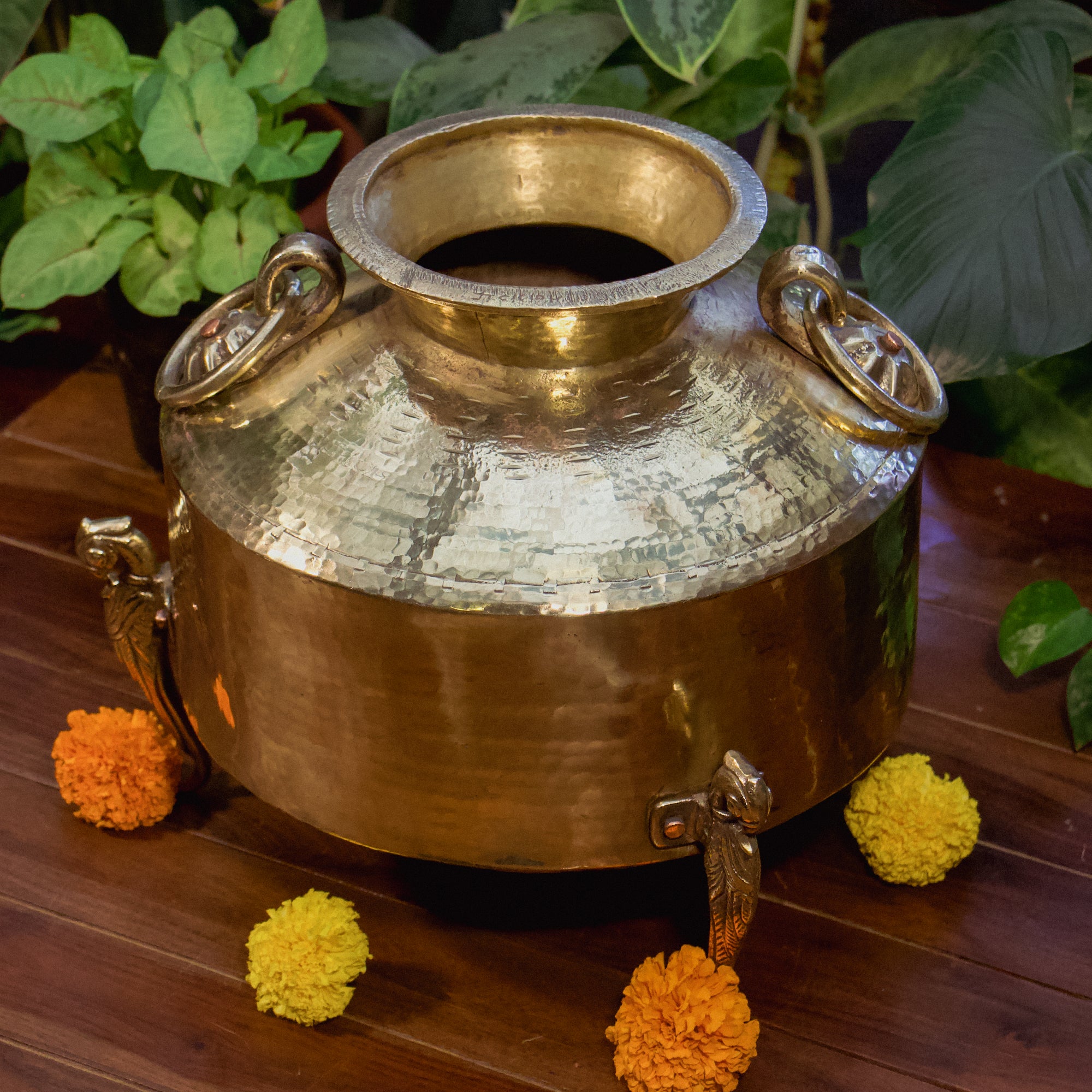 Hand Crafted Vintage Decorative Large Brass Water Pot (Mataka) on Legs