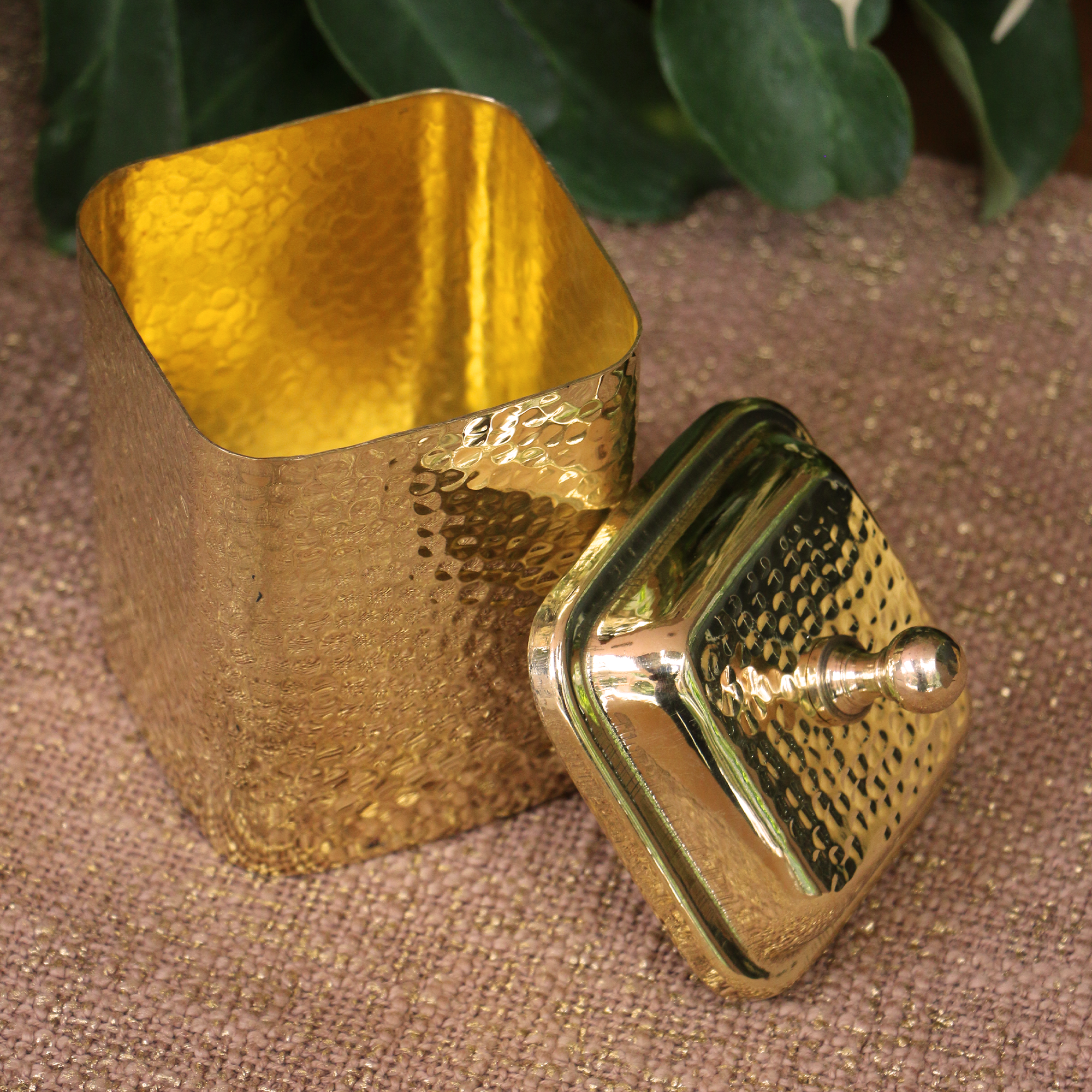 Pure Brass Hammered Dabba/ Storage container / Box for Tea / Coffee / Sugar / Spices / Cookies - Small