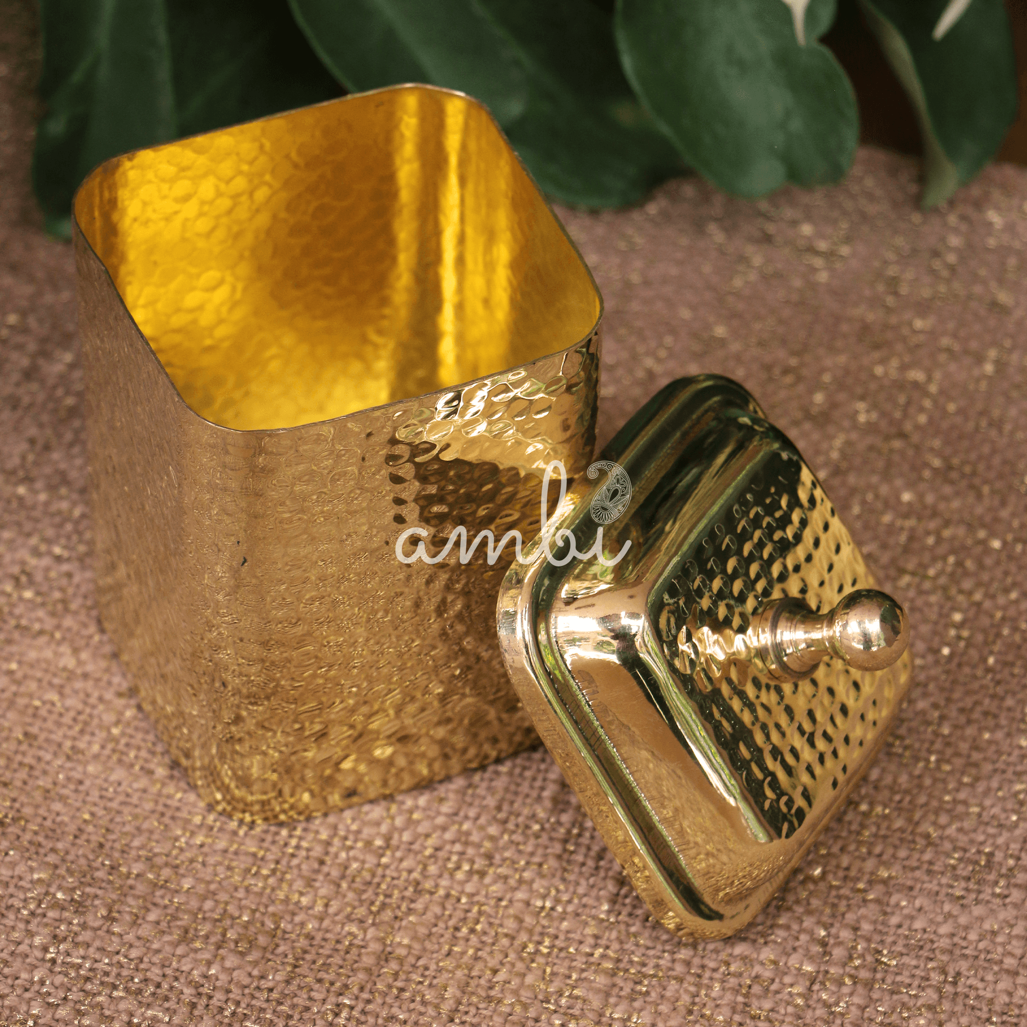 Pure Brass Hammered Dabba/ Storage container / Box for Tea / Coffee / Sugar / Spices / Cookies - Small