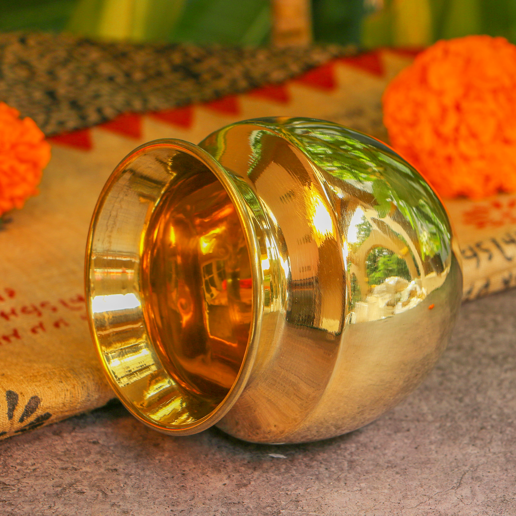 100% Pure Brass Traditional Water Kalash / Lota / Matka - No 0 Size - 400 ML