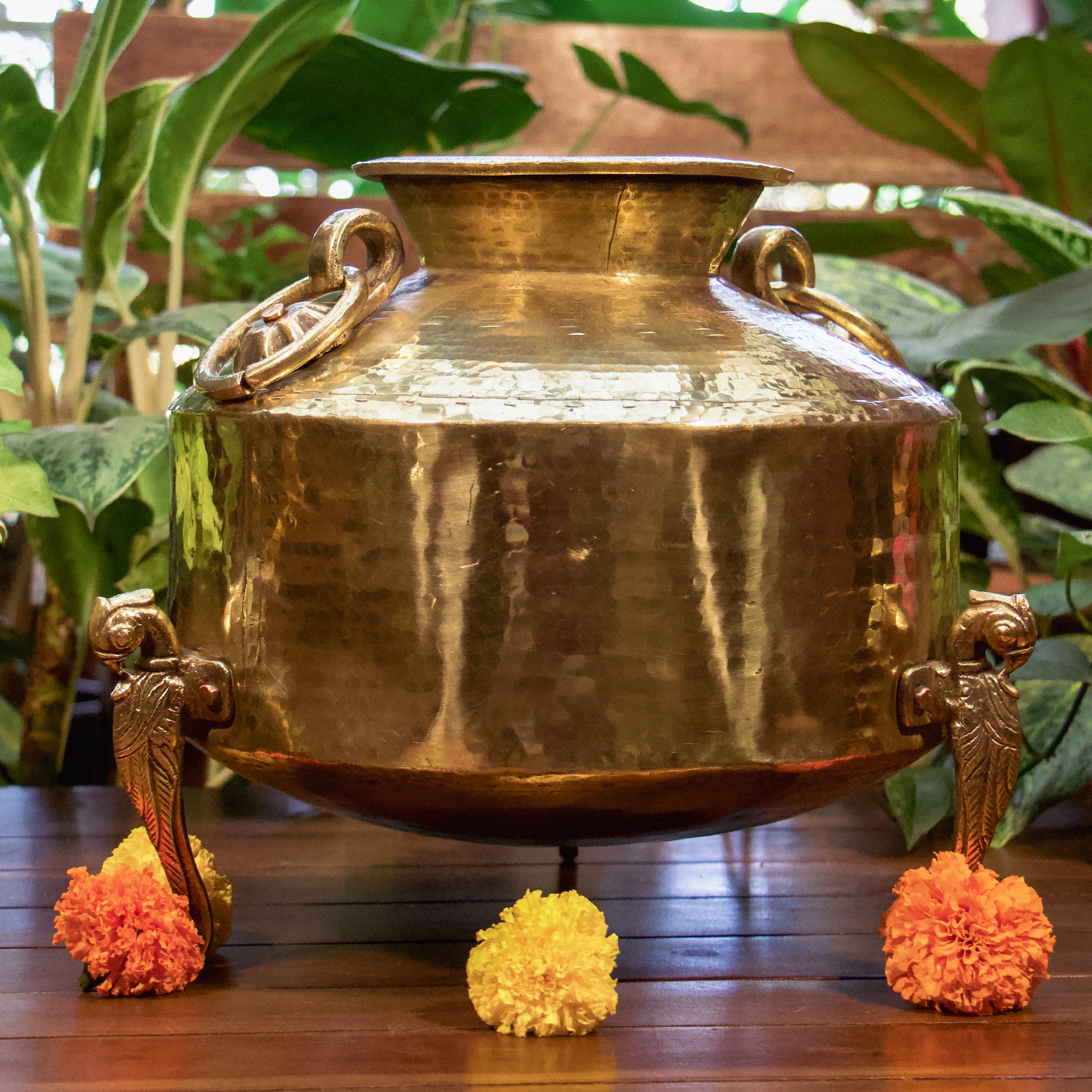 Hand Crafted Vintage Decorative Large Brass Water Pot (Mataka) on Legs