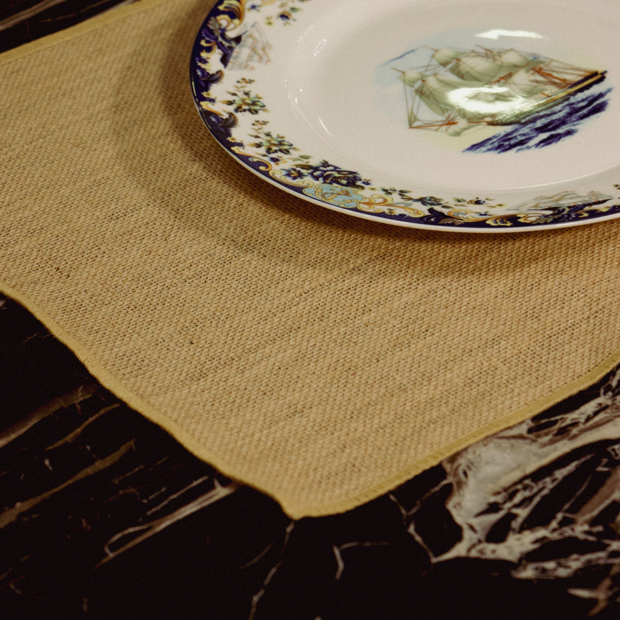 2026 Collection - Handmade Jute Minimalist Table Runner Set with 8 Table Mats