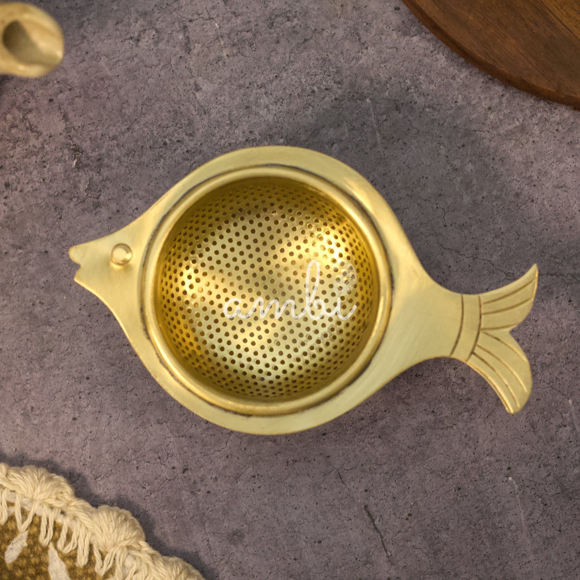 Fish Shaped Tea Medium Sized Strainer with Resting Pot