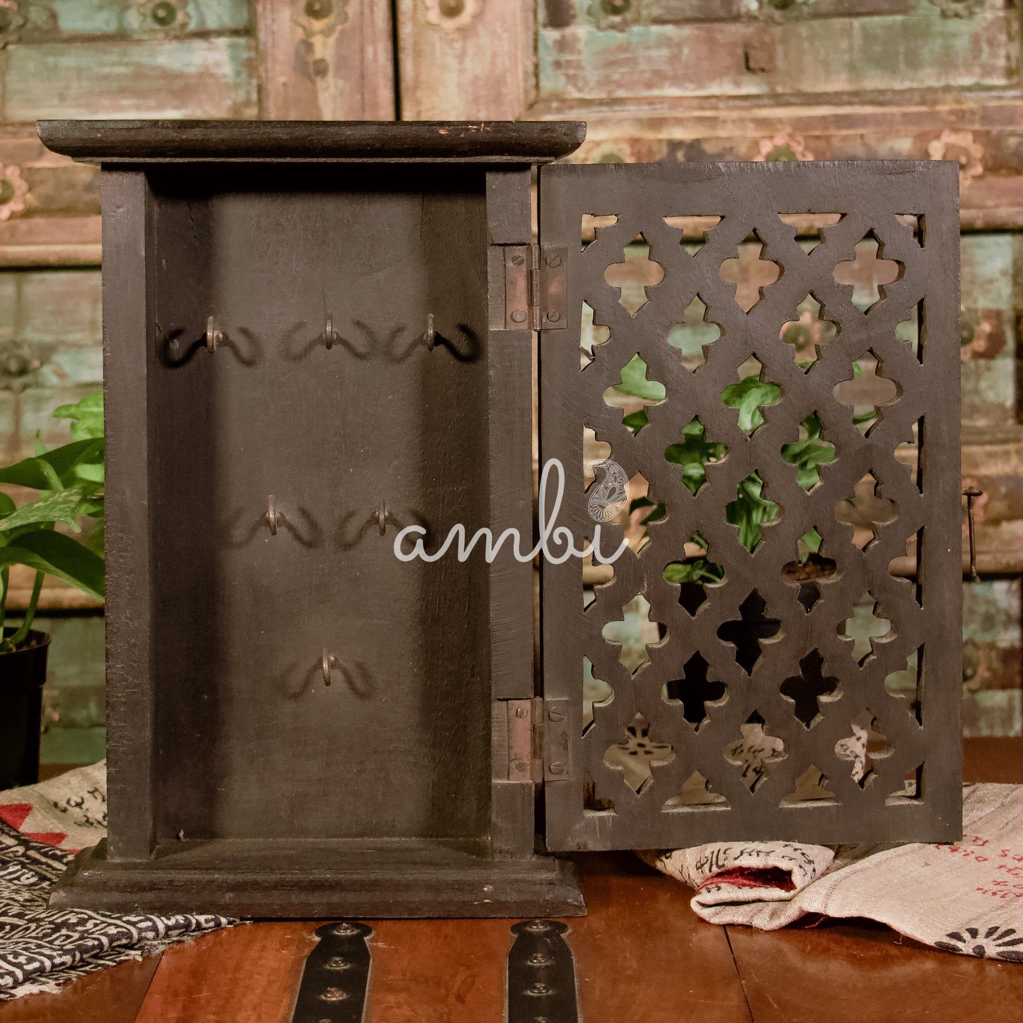 Wooden Key Storage Wall Mounted Box - 6 Hooks