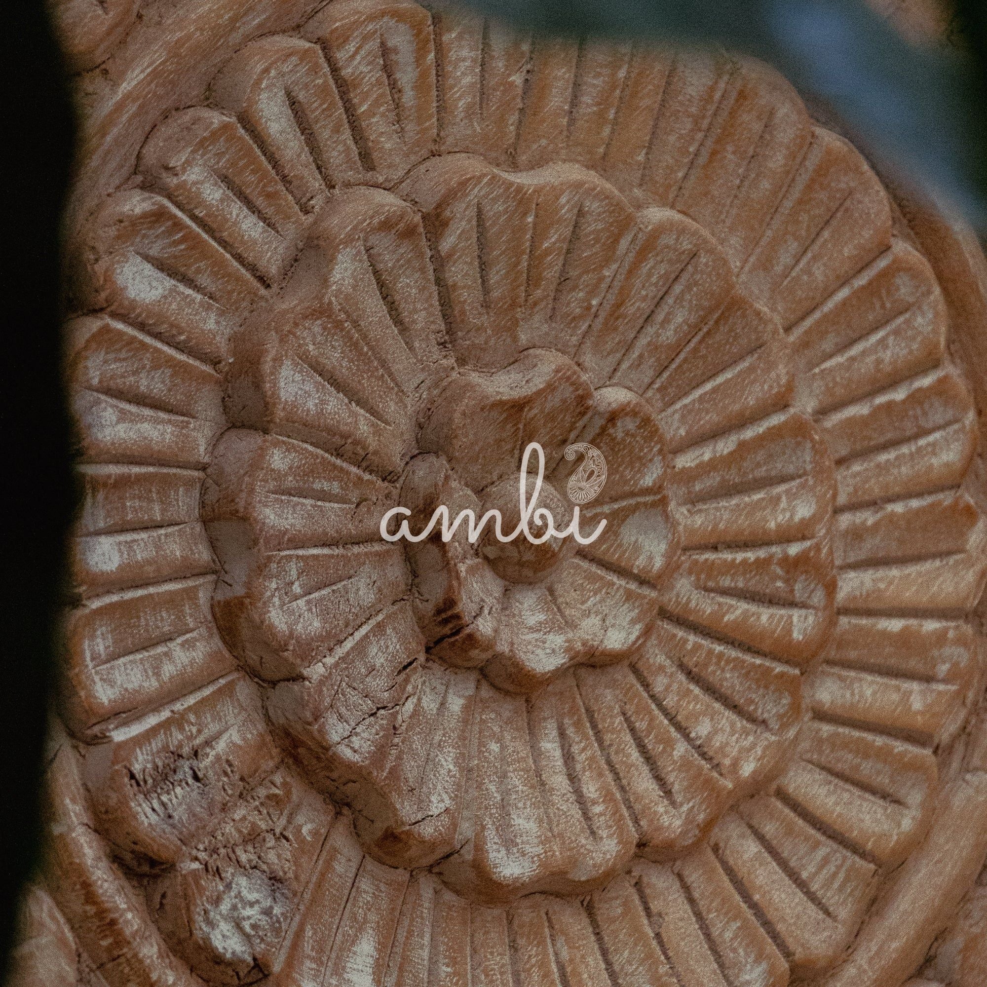 Vintage Wooden Parat - Floral pattern