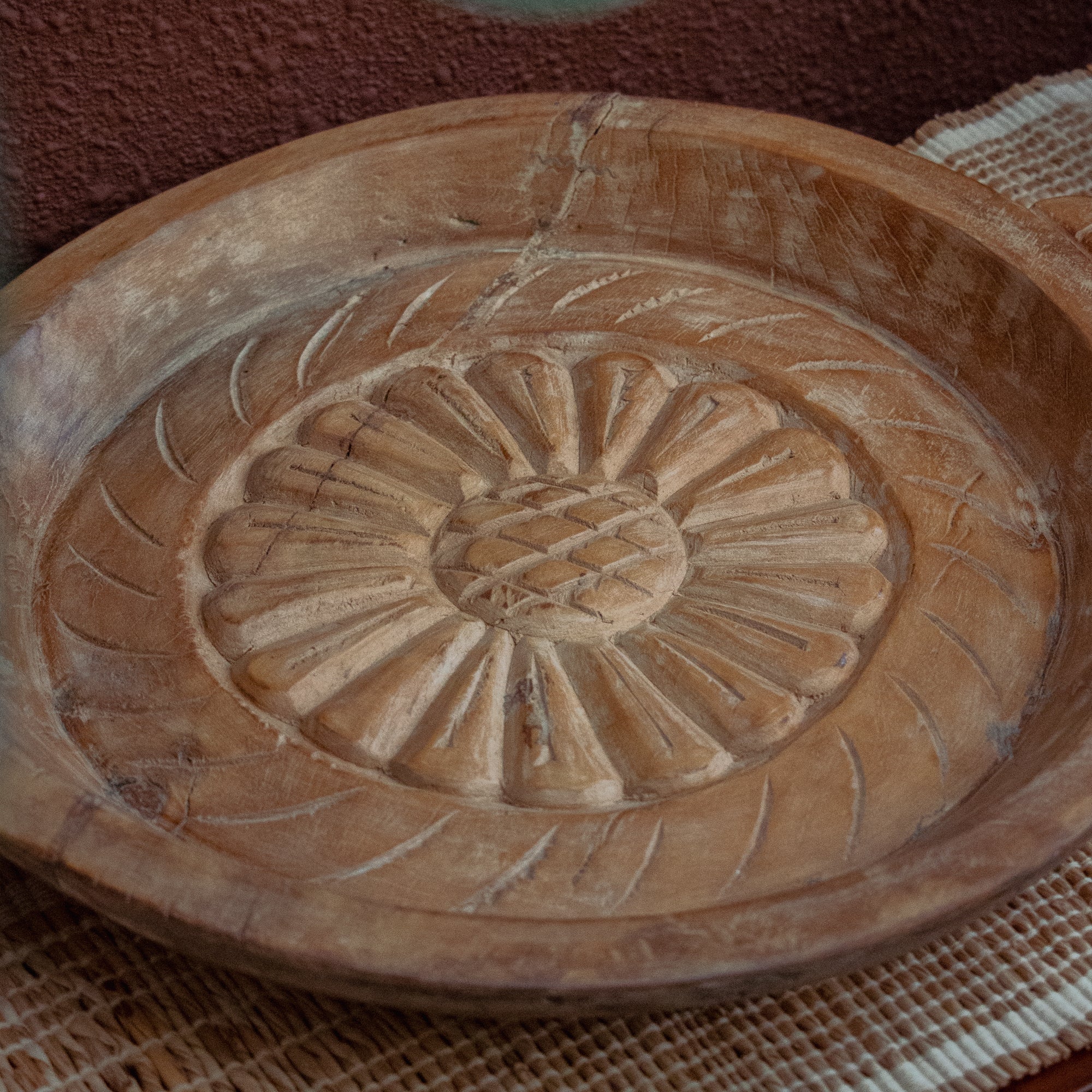 Vintage Wooden Parat - Flower Design