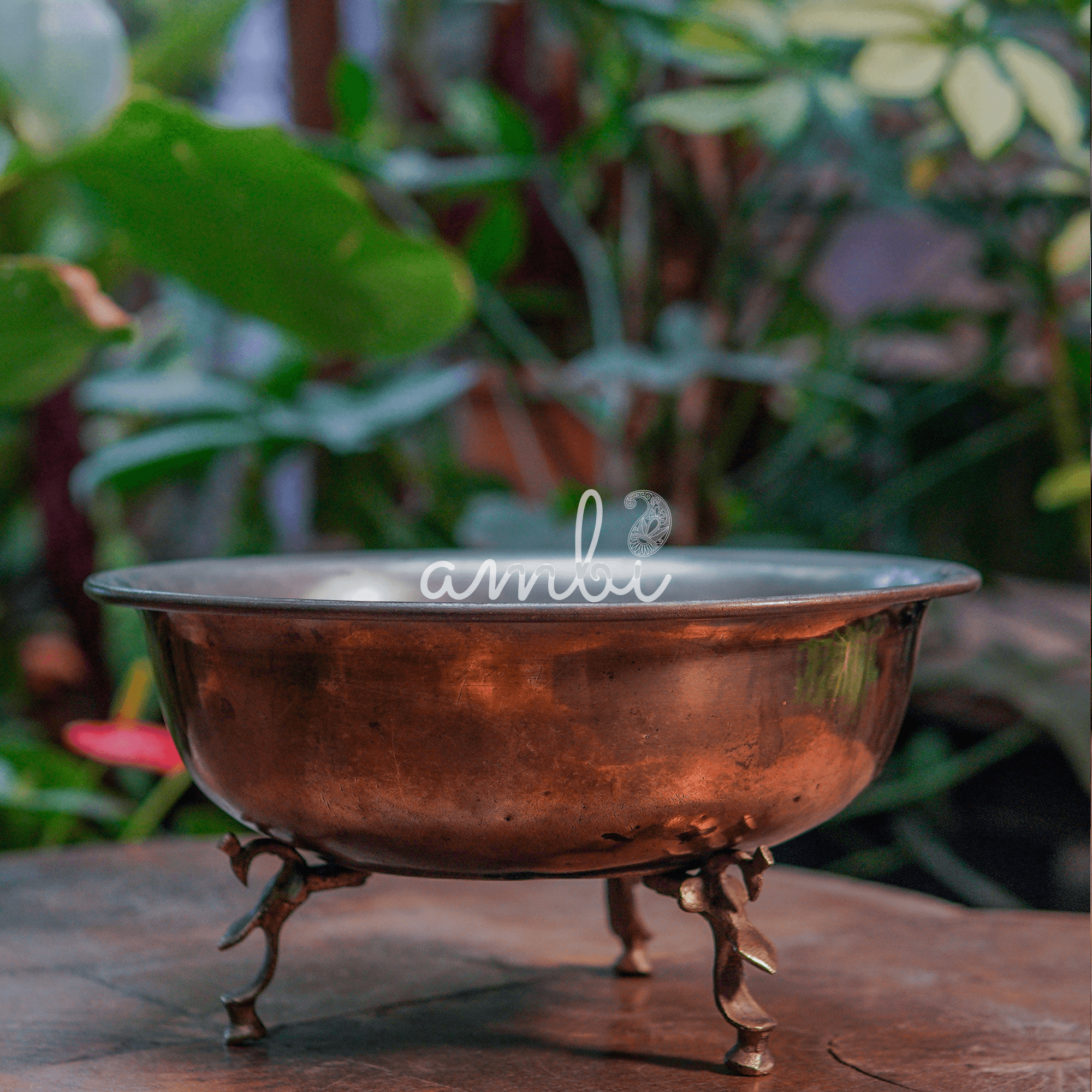 Handcrafted Elegant Vintage Brass Bowl On Legs