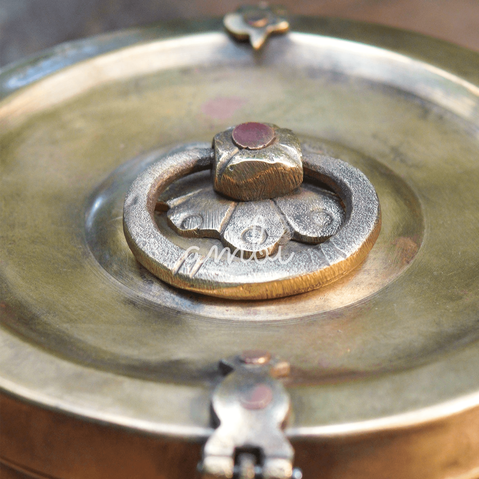 Handcrafted Vintage Elegant Brass Chapati Container - 8 inches diameter