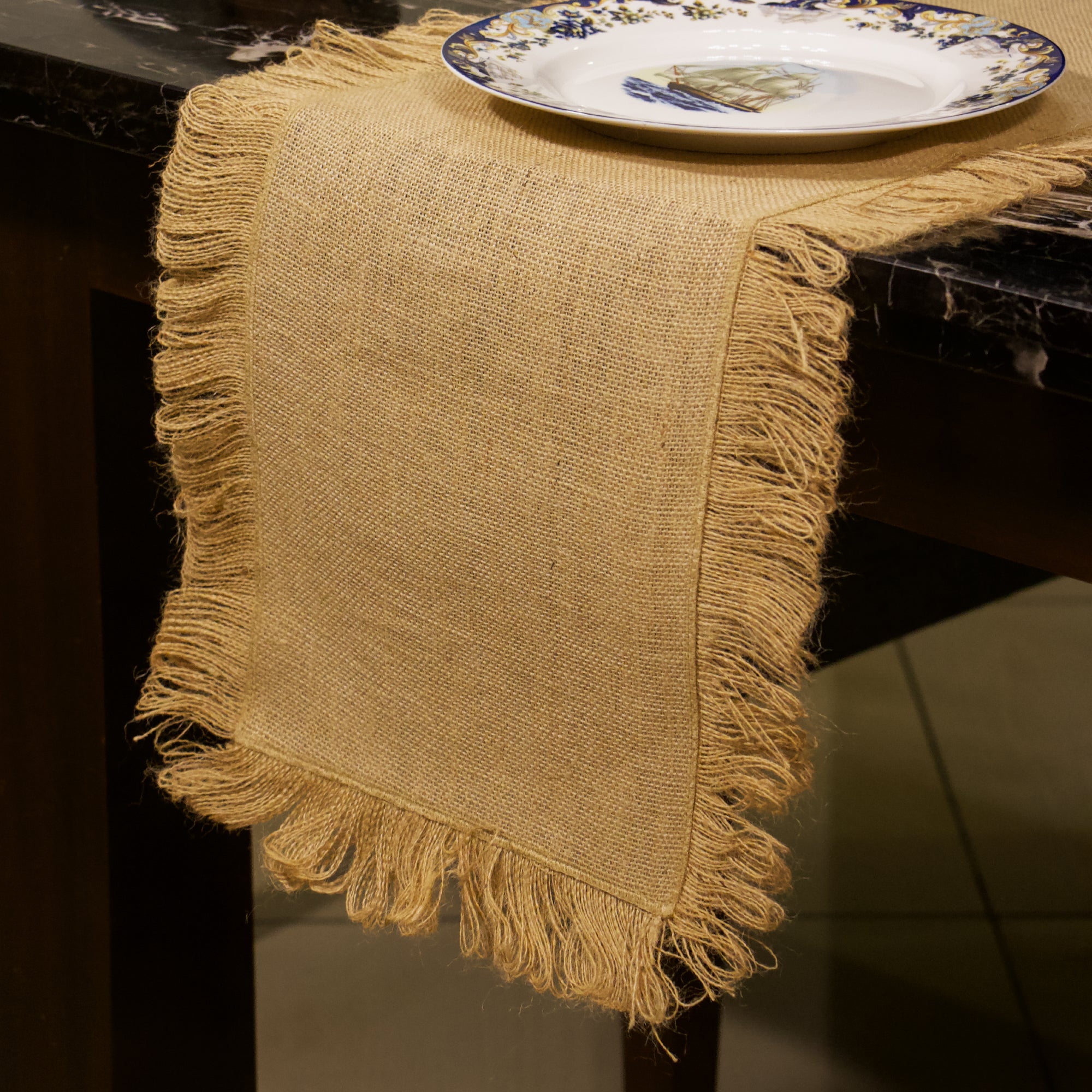Handmade Jute Table Runner Set with 6 Table Mats