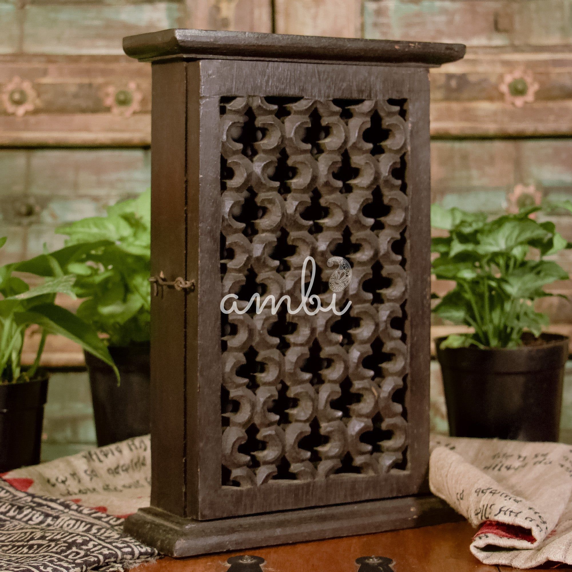 Wooden Key Storage Wall Mounted Box - 6 Hooks