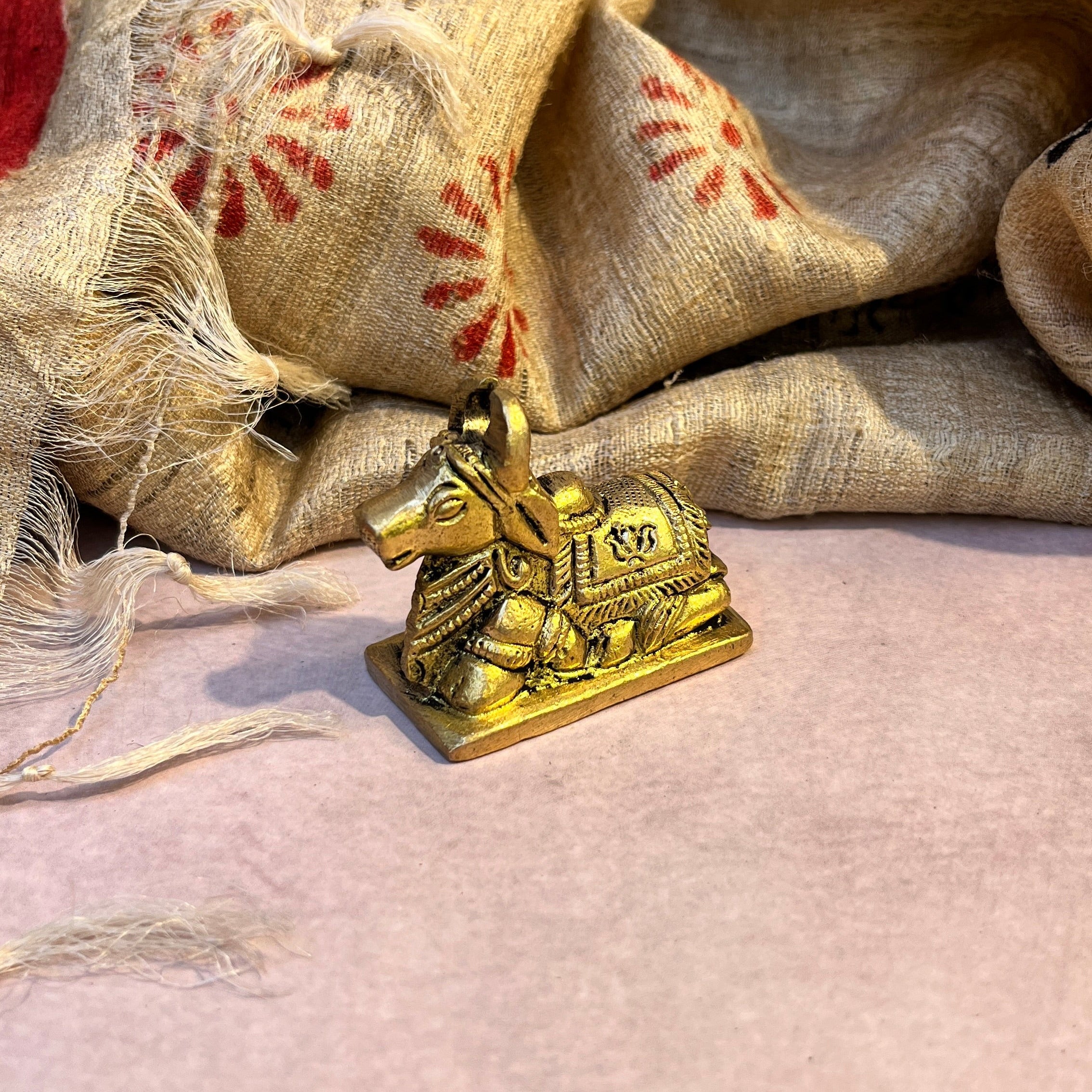 Ambi Pure Brass Nandi Statue with Lotus Engraving - 180 Grams