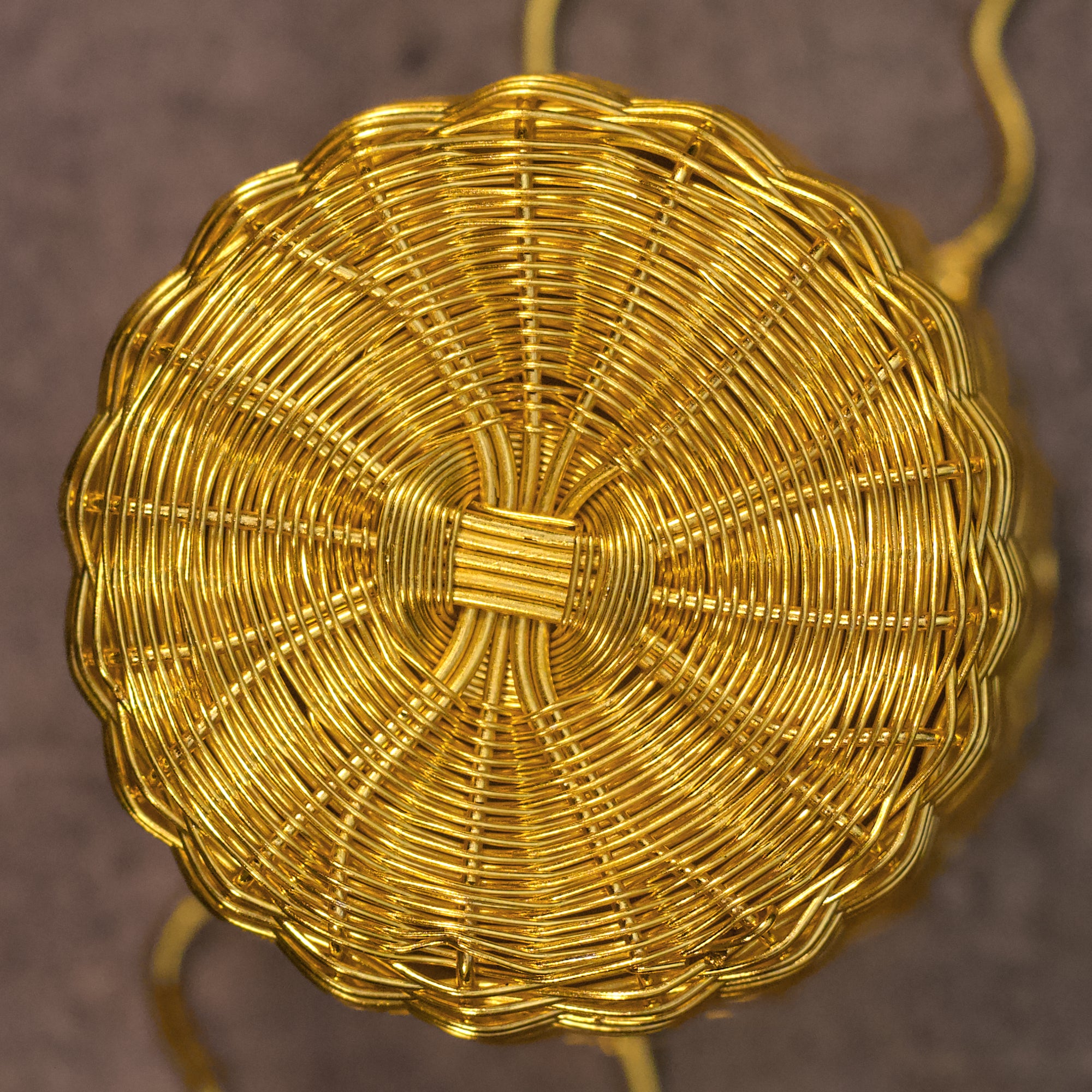Wire Mesh Cylindrical Tea Infuser - Gold Finish Wire