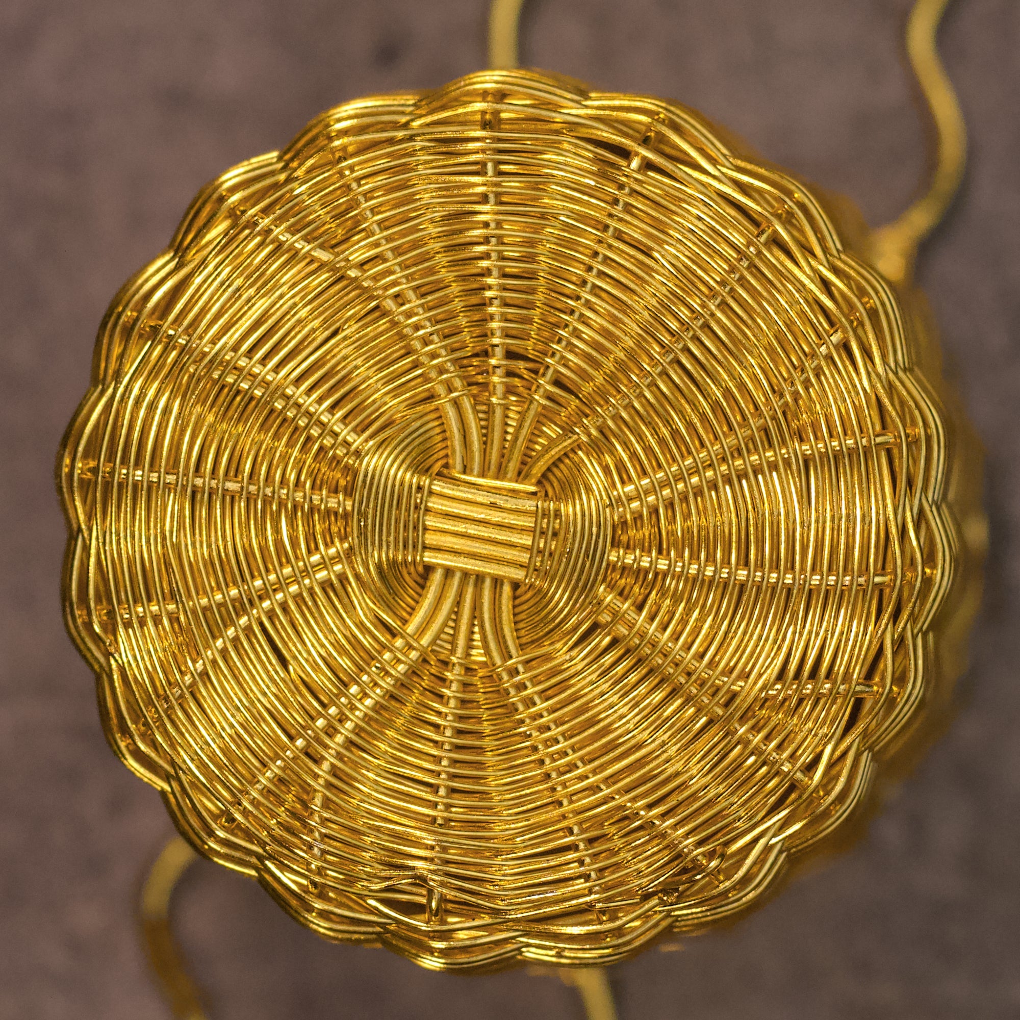 Wire Mesh Cylindrical Tea Infuser - Gold Finish Wire