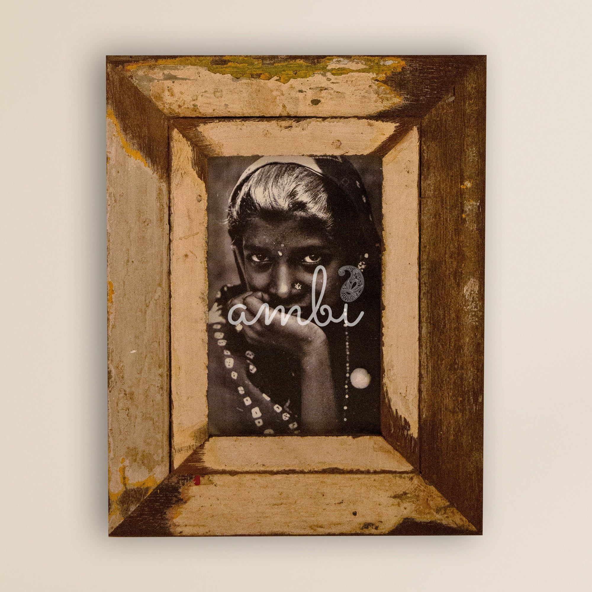 2025 Collection - Vintage Wooden Photo Frame - 7.5 X 9.5 Inches