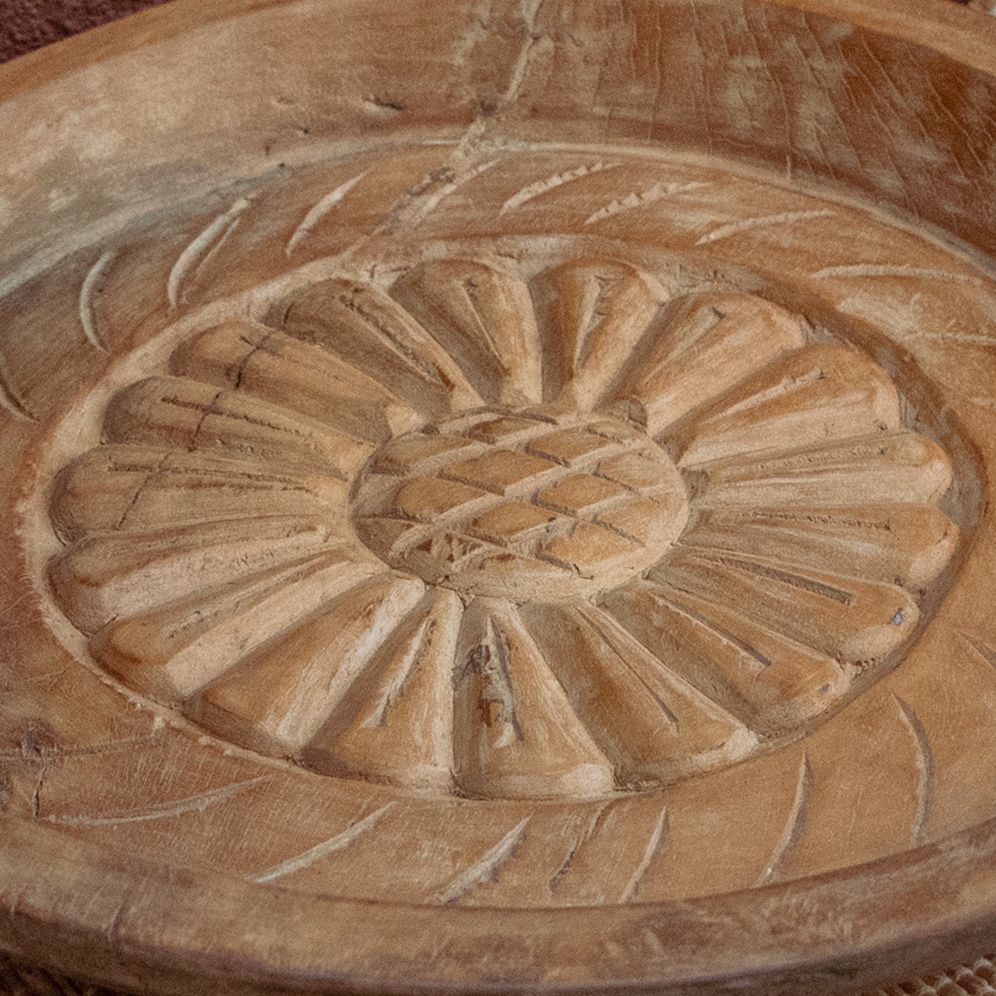 Vintage Wooden Parat - Flower Design