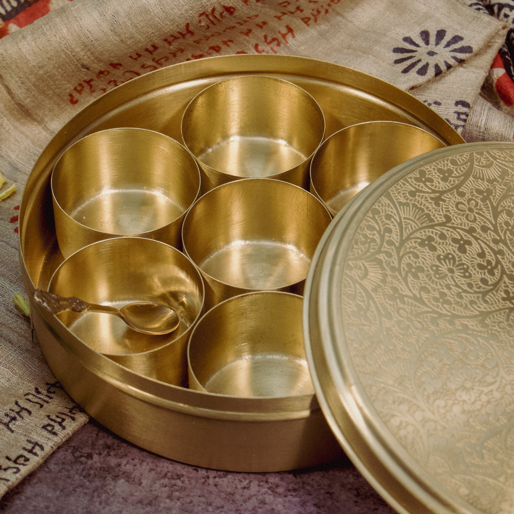 Brass Spice Chest Masala Daani (7 Containers) - 7.3 Inches