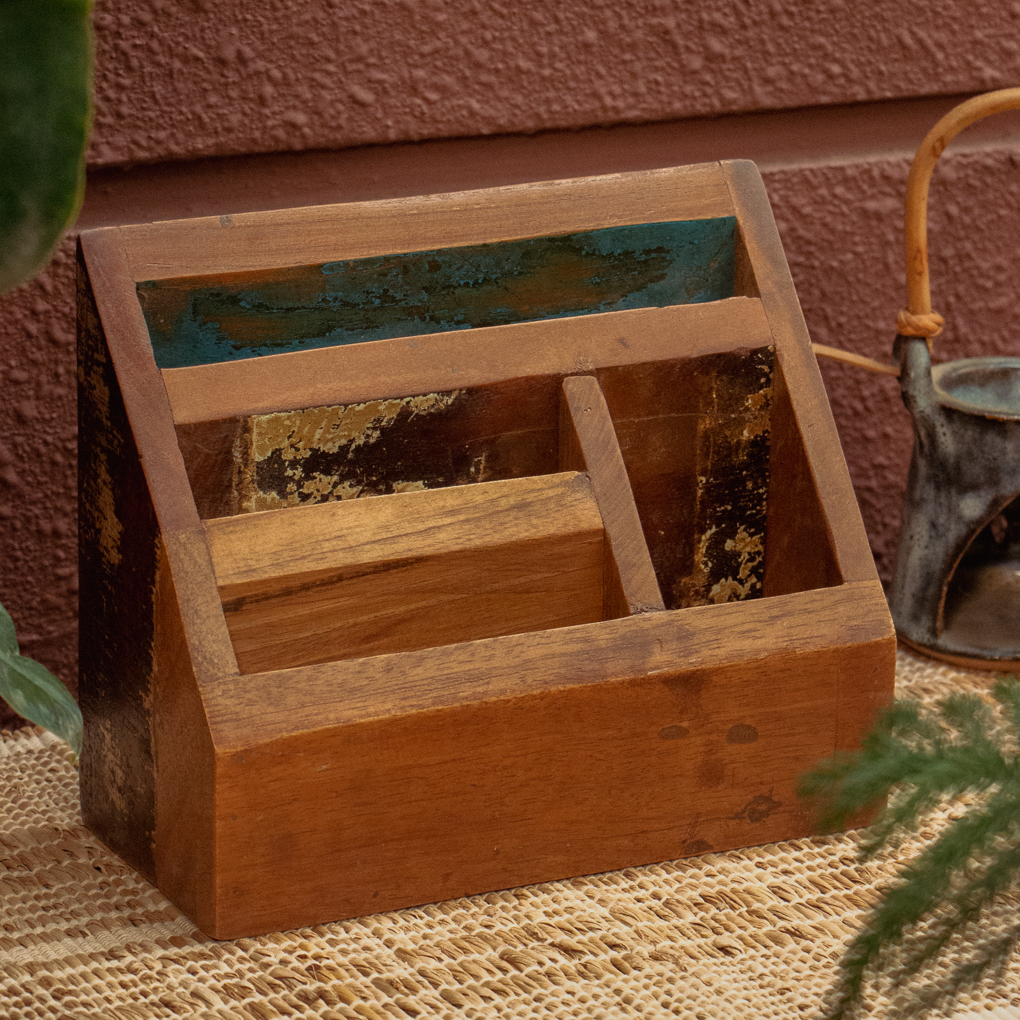 Wooden Vintage Look Desk Organiser Pen Stand