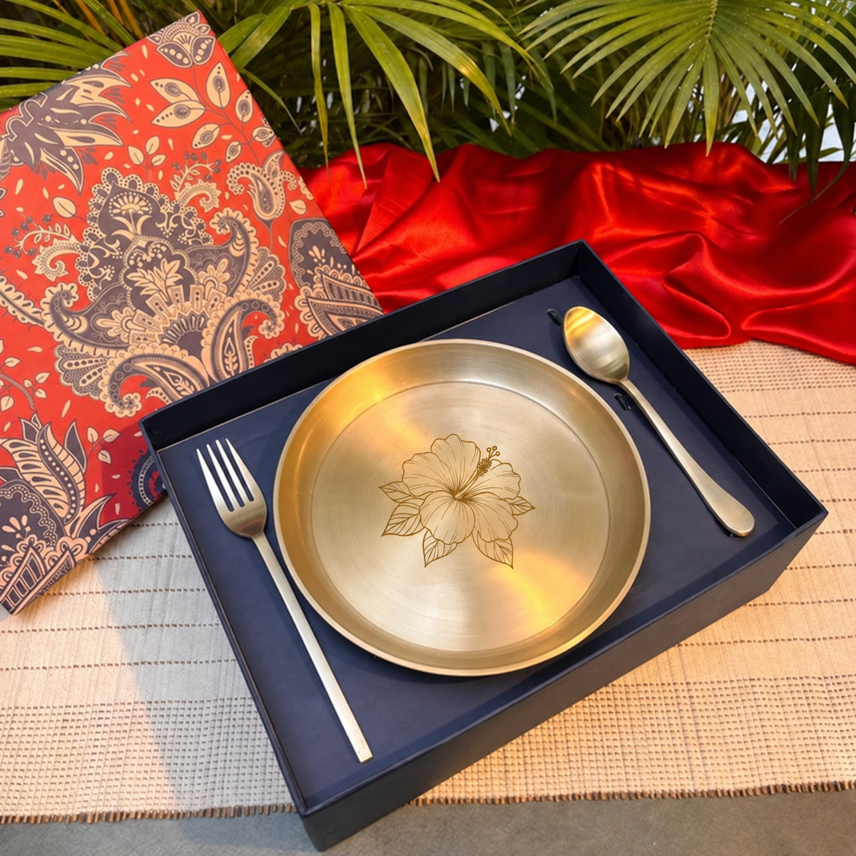 Ambi Kansa Plate with Hibiscus Etched & Cutlery– Premium Gift Box Set