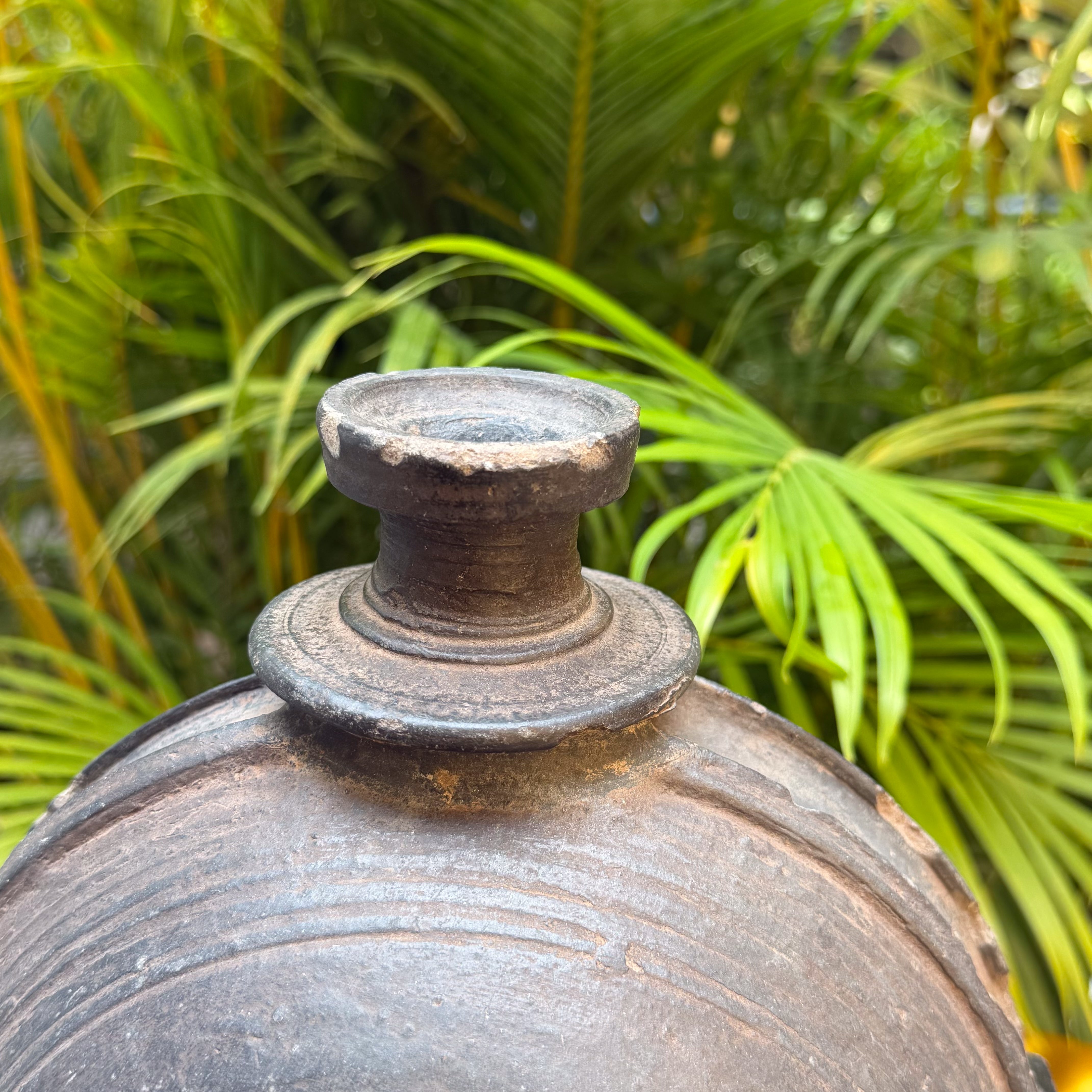 Vintage Classic Decor Clay Pot with Stand