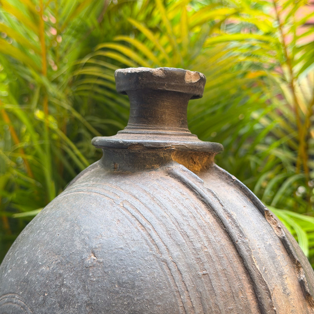 Vintage Classic Decor Clay Pot with Stand