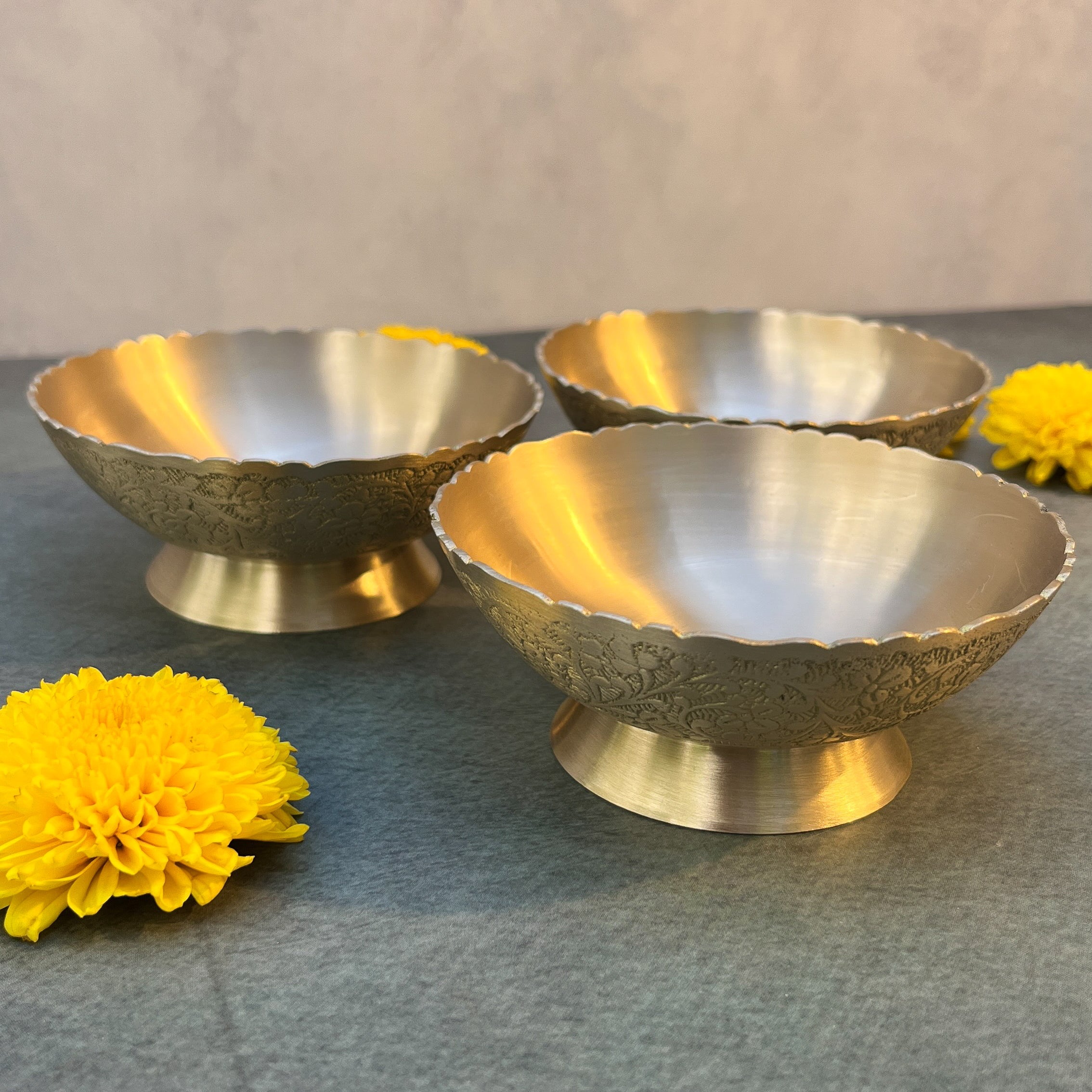 AMBI Handcrafted 100% Pure Brass Dessert / Nut Bowl with engraving Set of 4