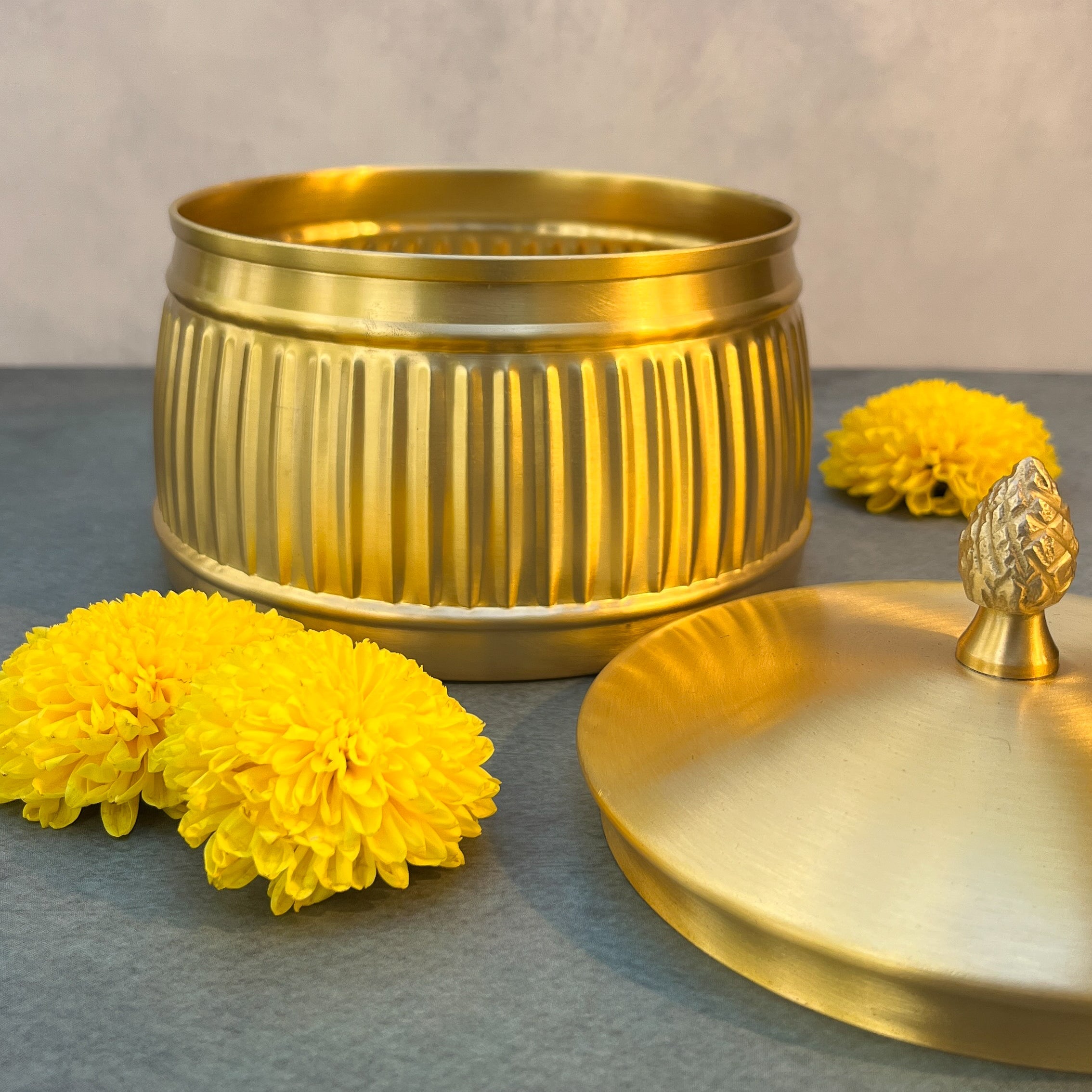 AMBI Heritage Ribbed Brass Box with Pinecone Lid Large Size