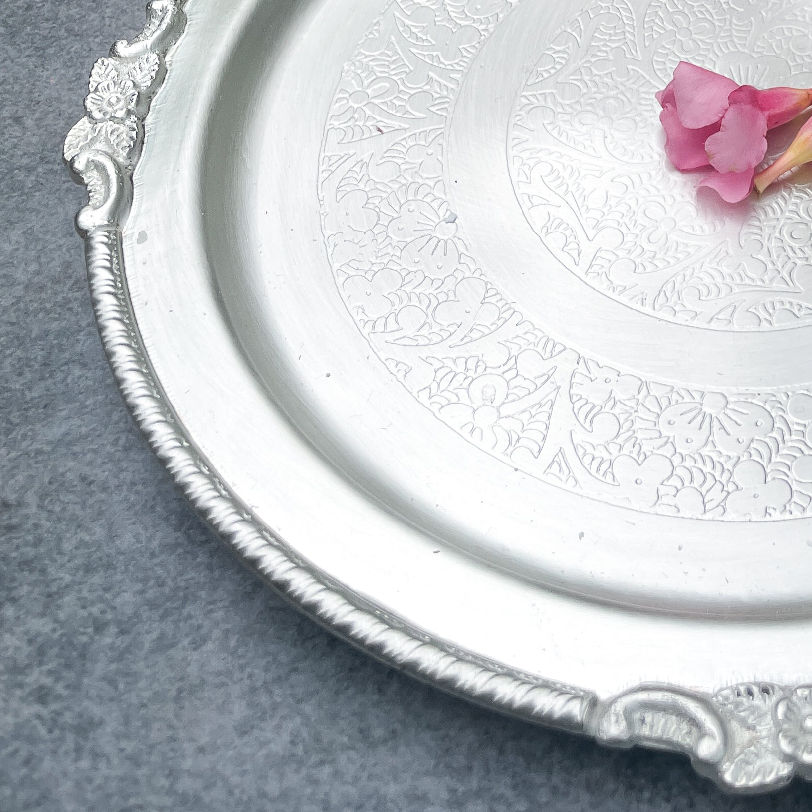 Ambi Elegant Gloss Finish Silver-Plated Engraved Plate - 8 inches