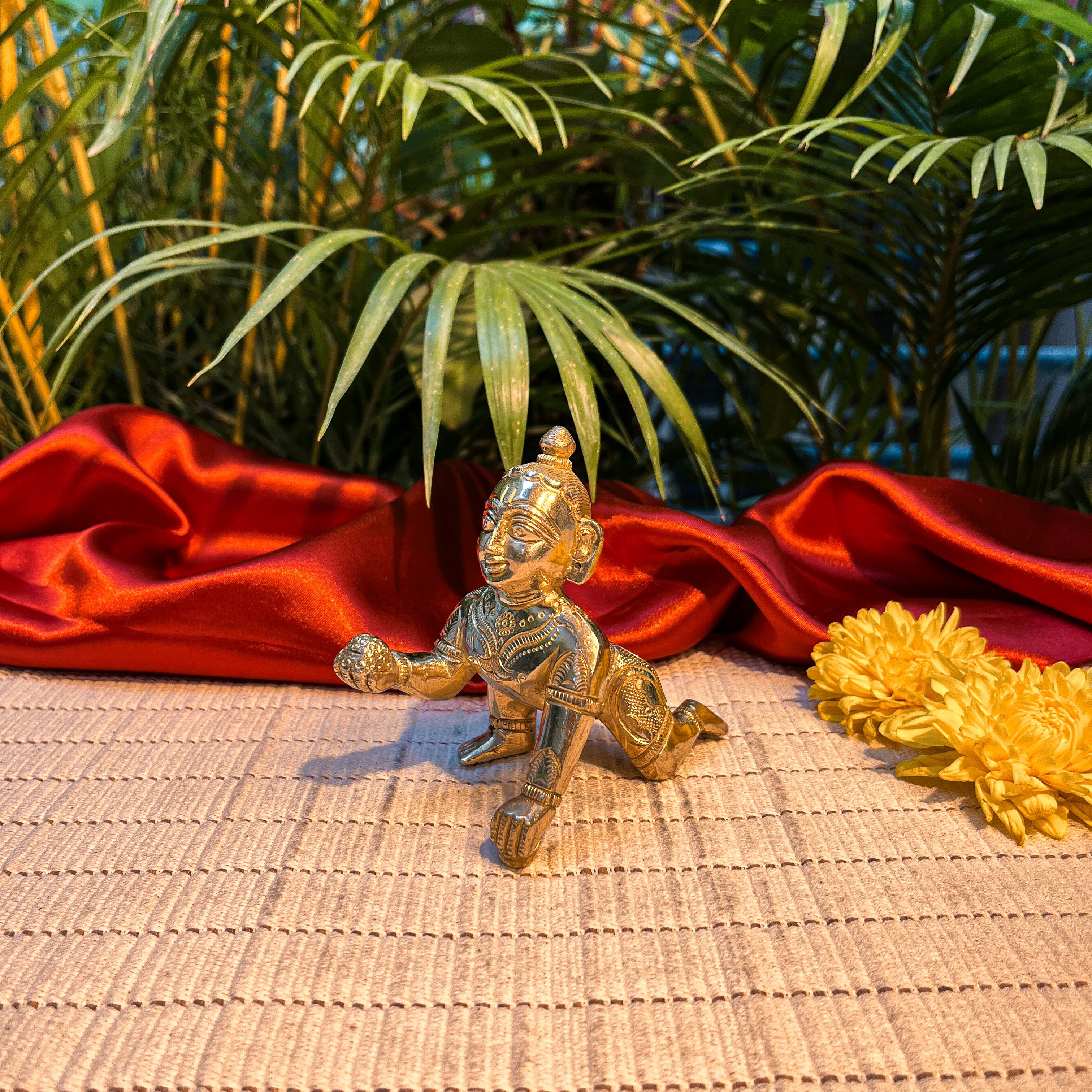 Bal Krishna Crawling Idol - Baby Krishna with Butter