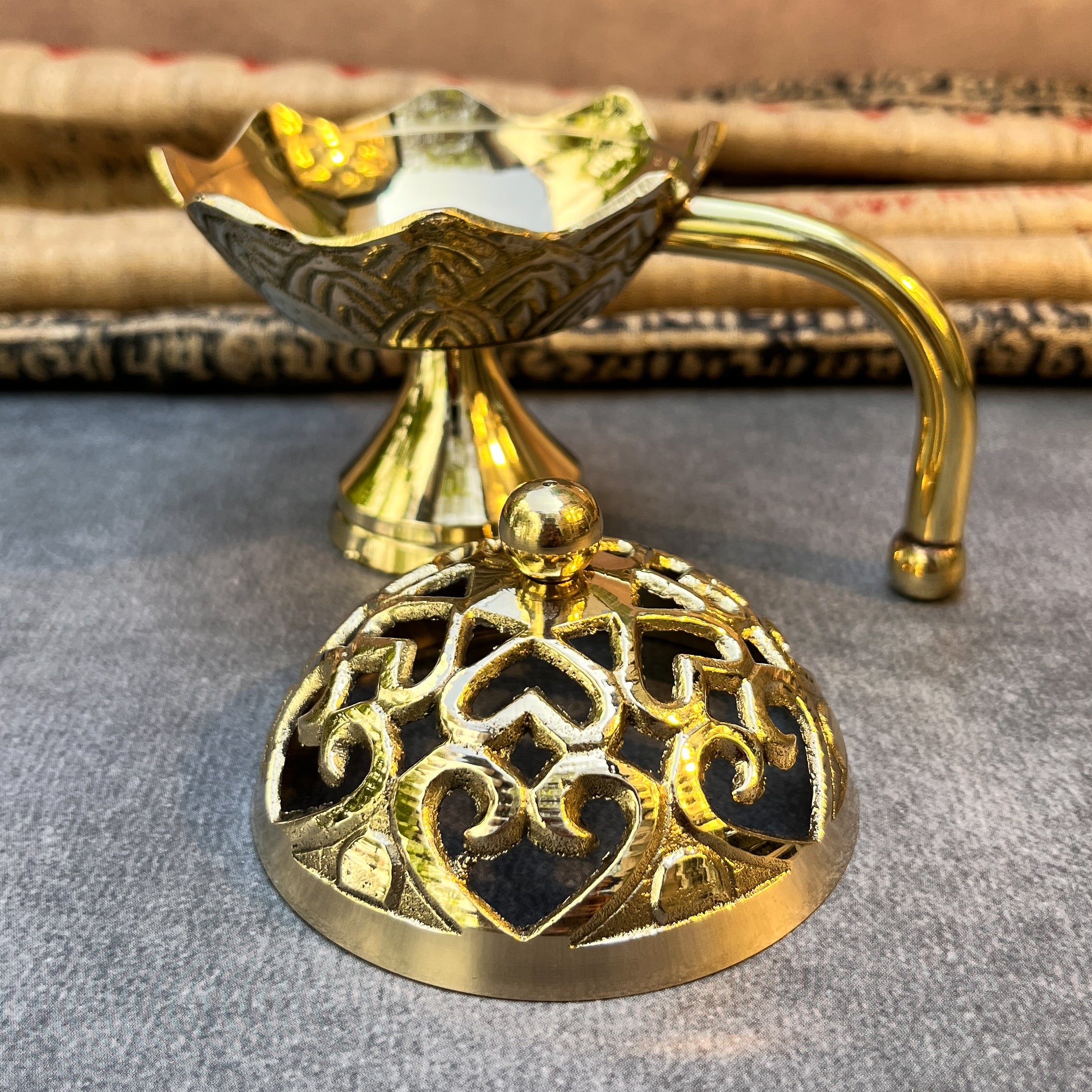 Ambi Regal Bloom Vintage Pure Brass Dhoop Dani / Dhuni with Handle