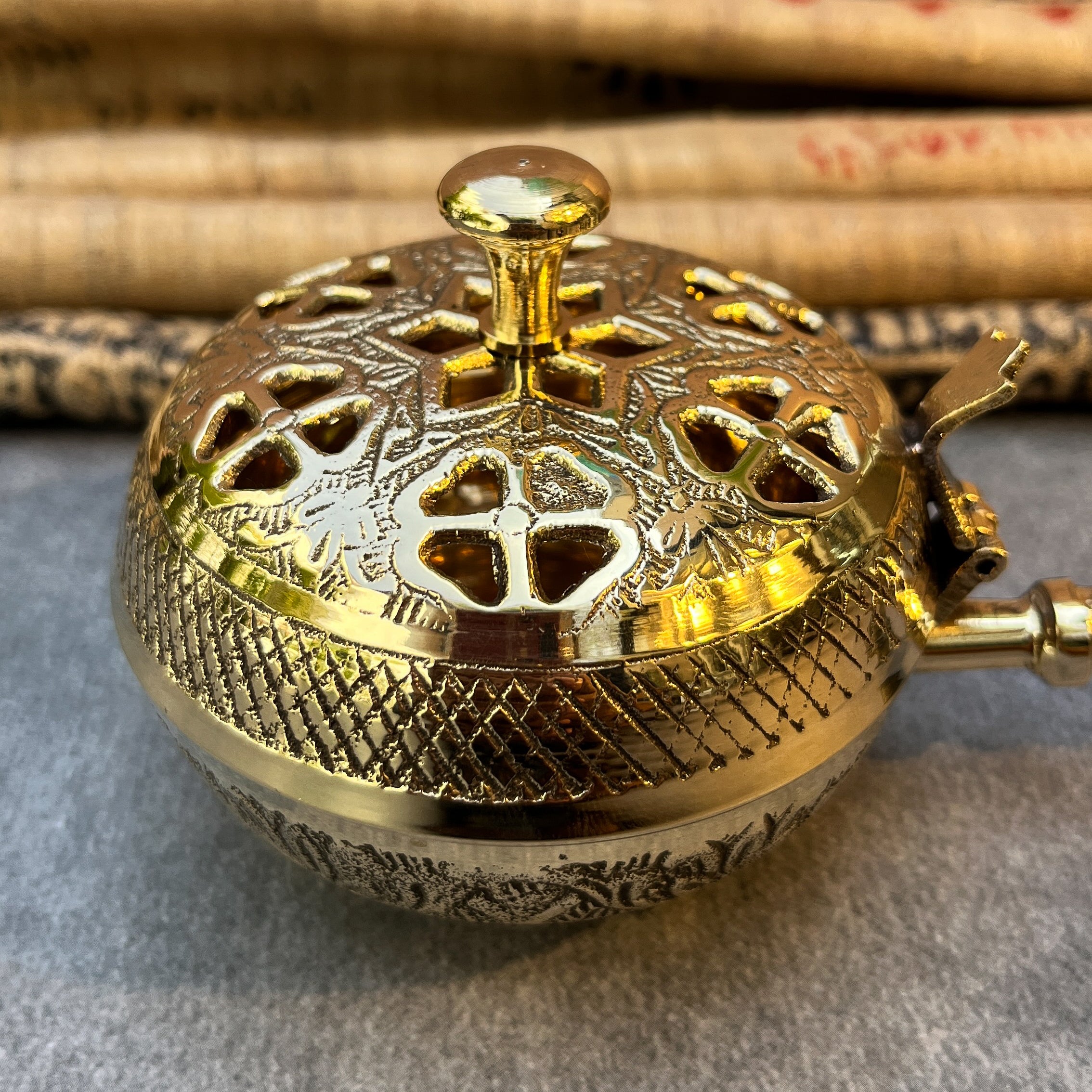 Ambi Regal Bloom Pure Brass Incense Burner (Dhoop Dani) / Dhuni with Handle
