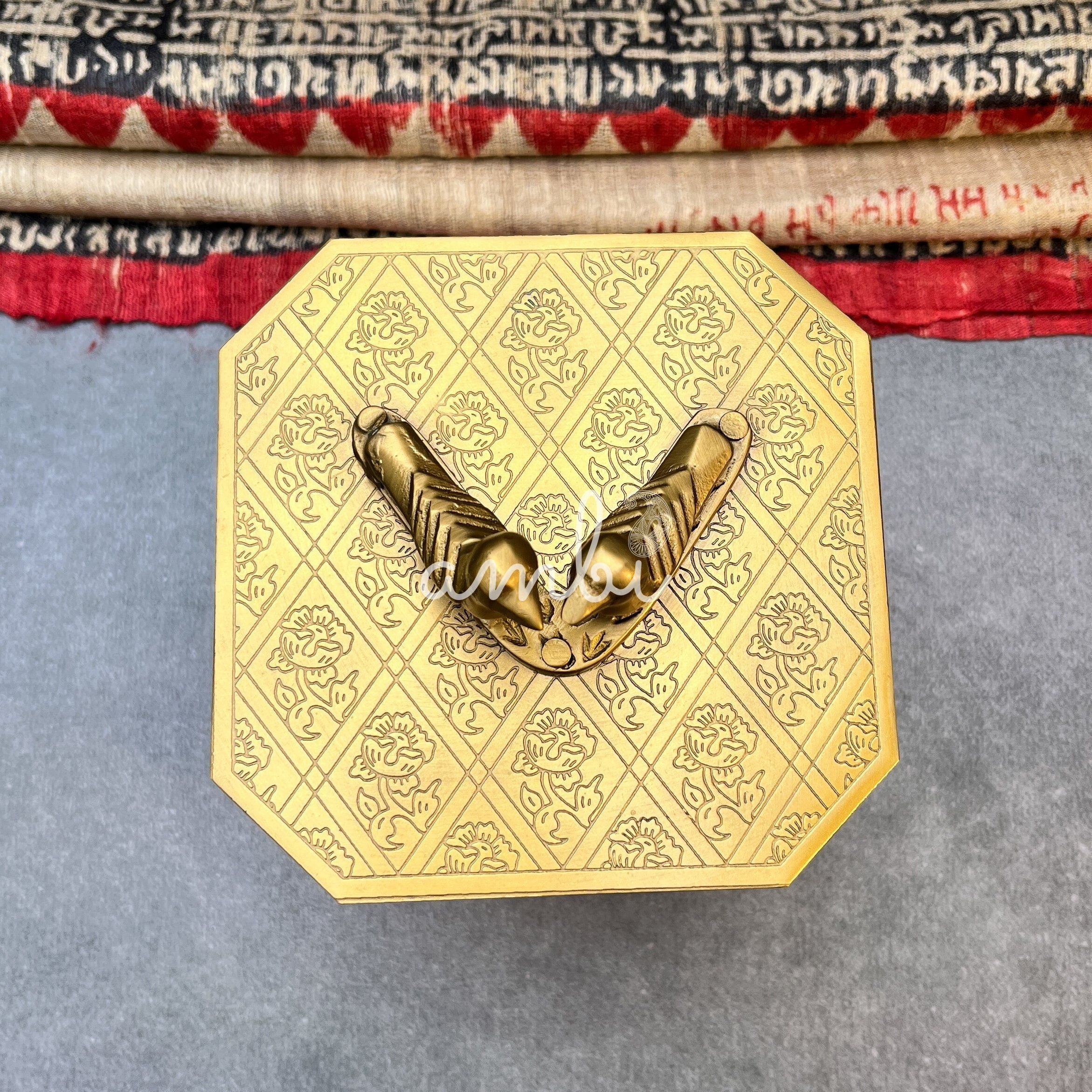 Ambi Pure Brass Heritage Birds Decorative Storage Box