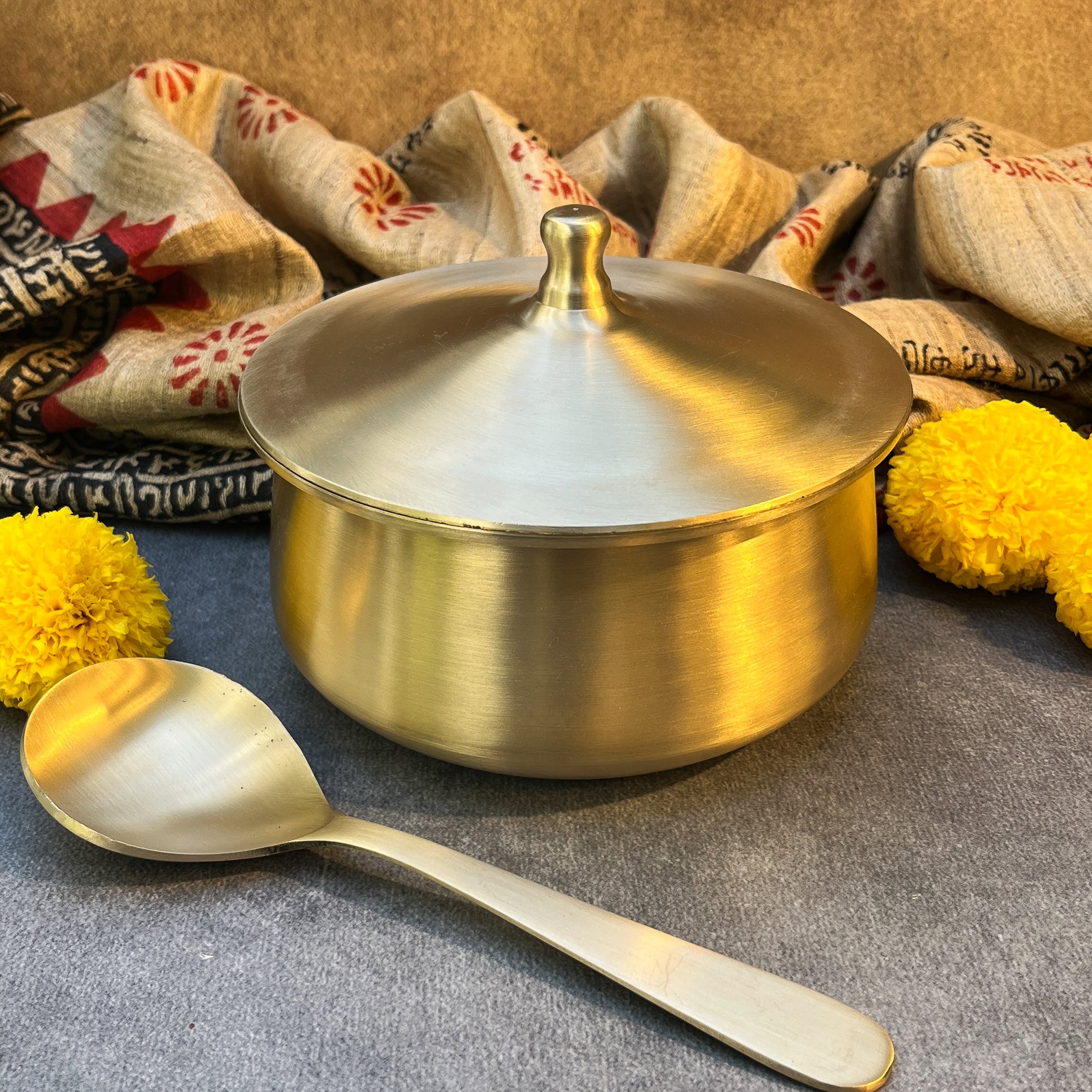 Ambi 100% Pure Lead-Free Kansa Serving Handi with Dome Lid & Serving Spoon – Small Size