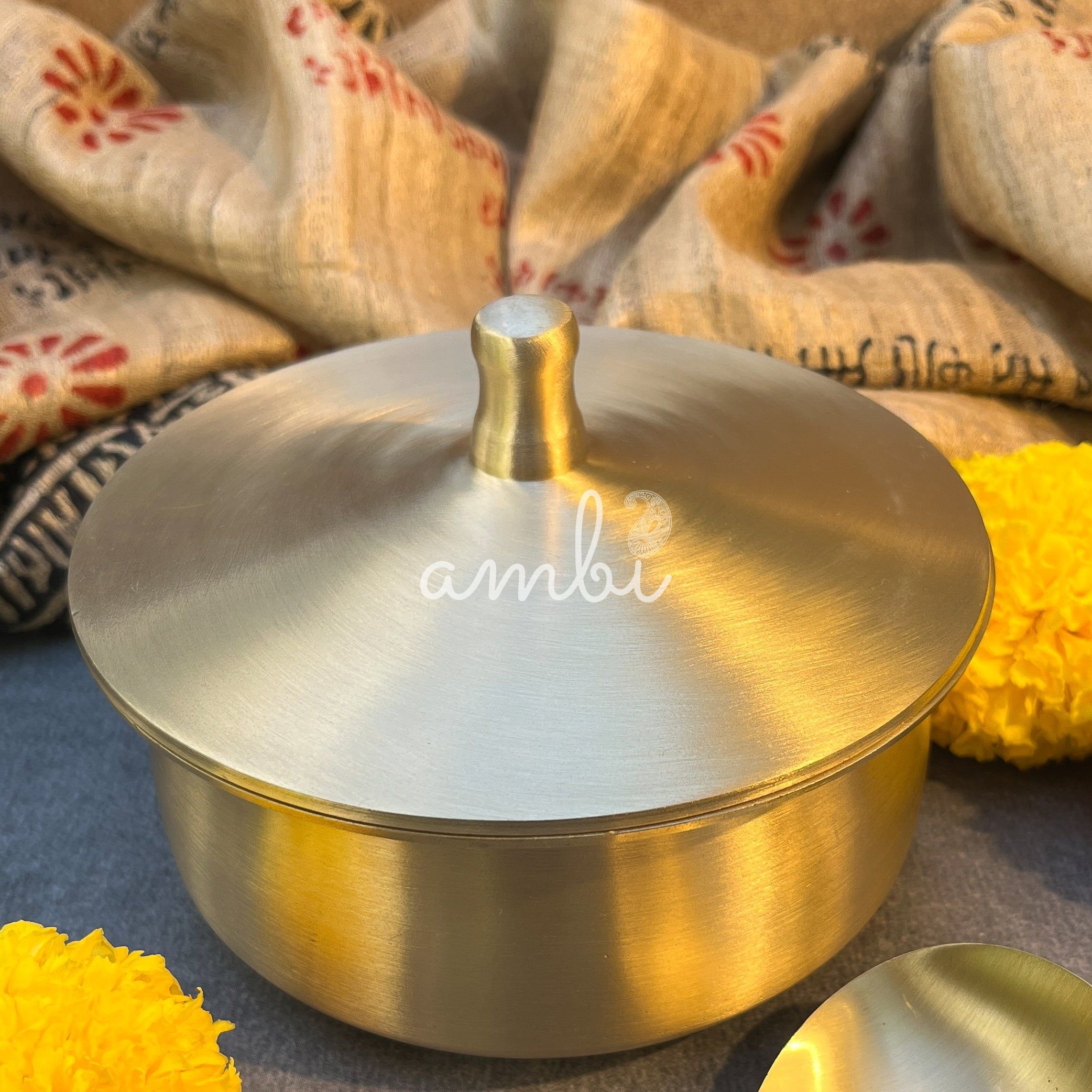 Ambi 100% Pure Lead-Free Kansa Serving Handi with Dome Lid & Serving Spoon – Small Size