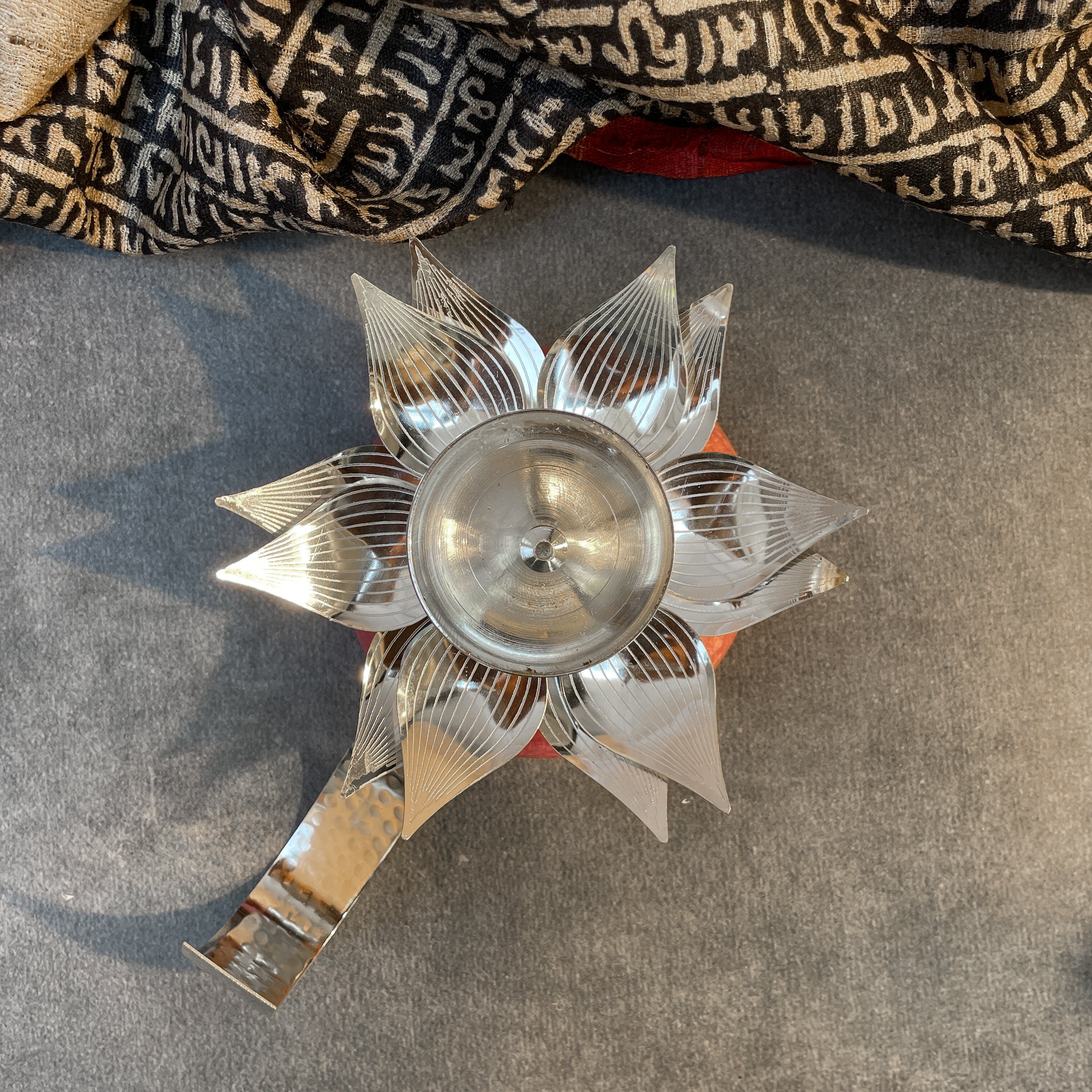 Ambi Silver-Plated Brass Lotus Diya – Decorative Aarti Lamp | 184g