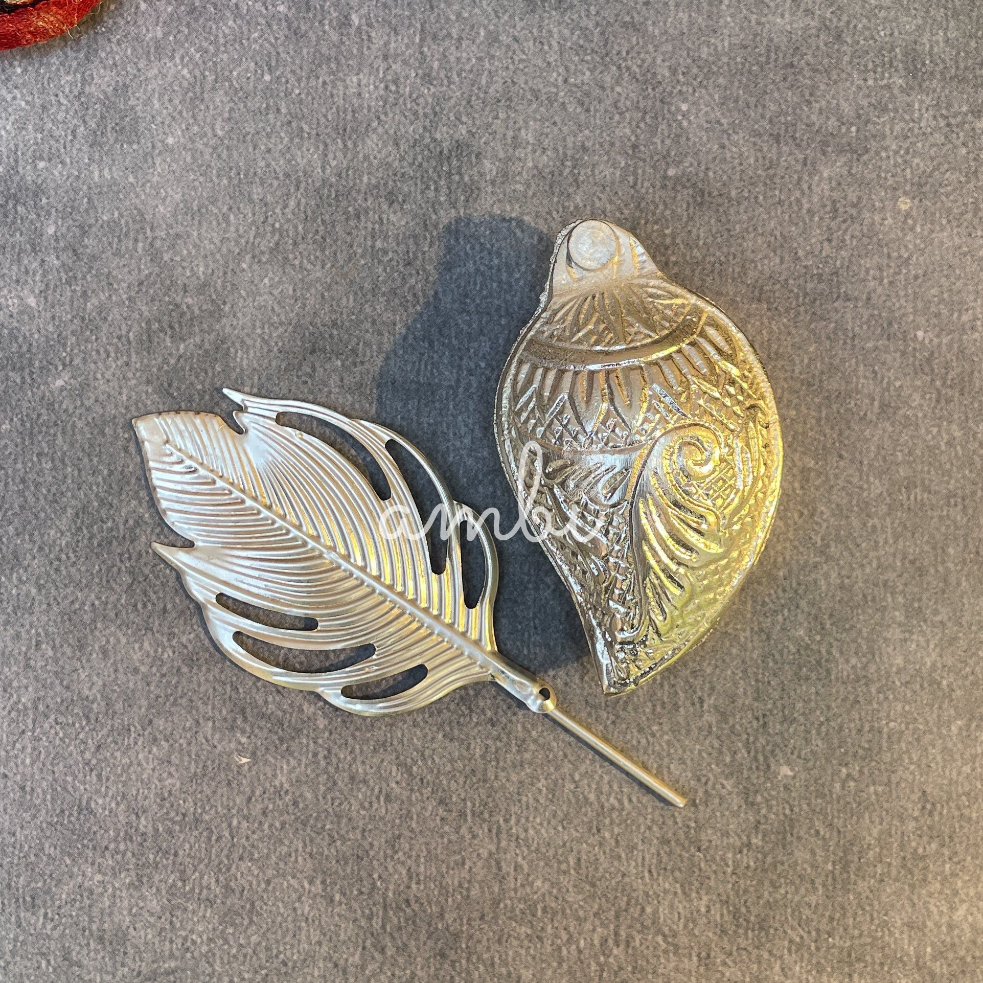 Ambi Silver-Plated Brass Kumkum (Vermilion) Box Set with Feather-Shaped Applicator Stick