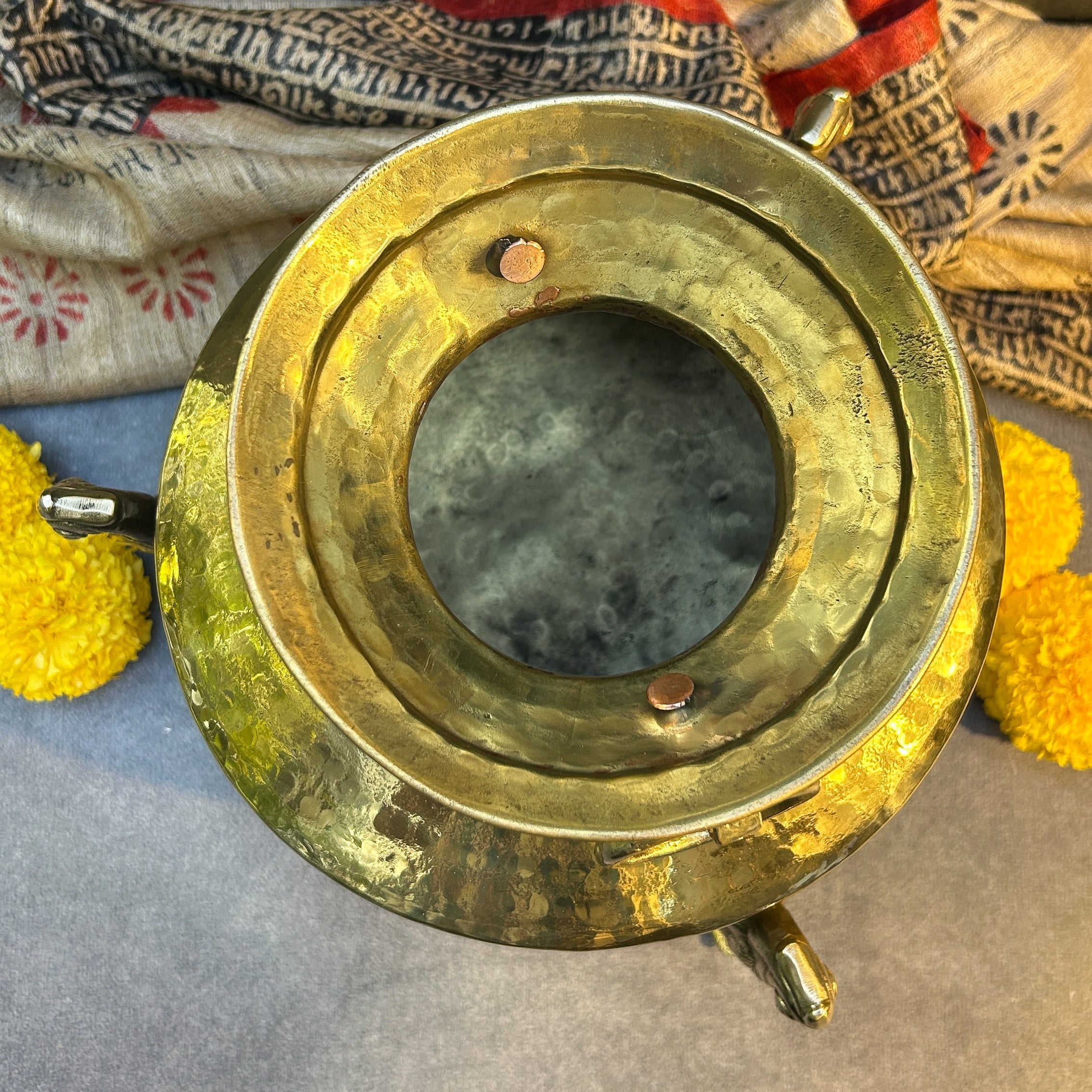 Ambi Vintage Brass Water Pot (Mataka) with Narrow Neck and on Legs