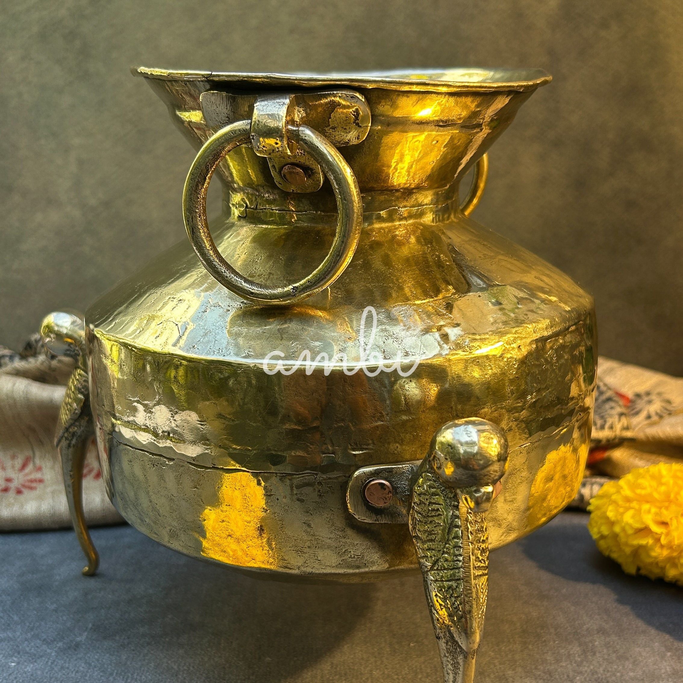 Ambi Vintage Brass Water Pot (Mataka) with Narrow Neck and on Legs