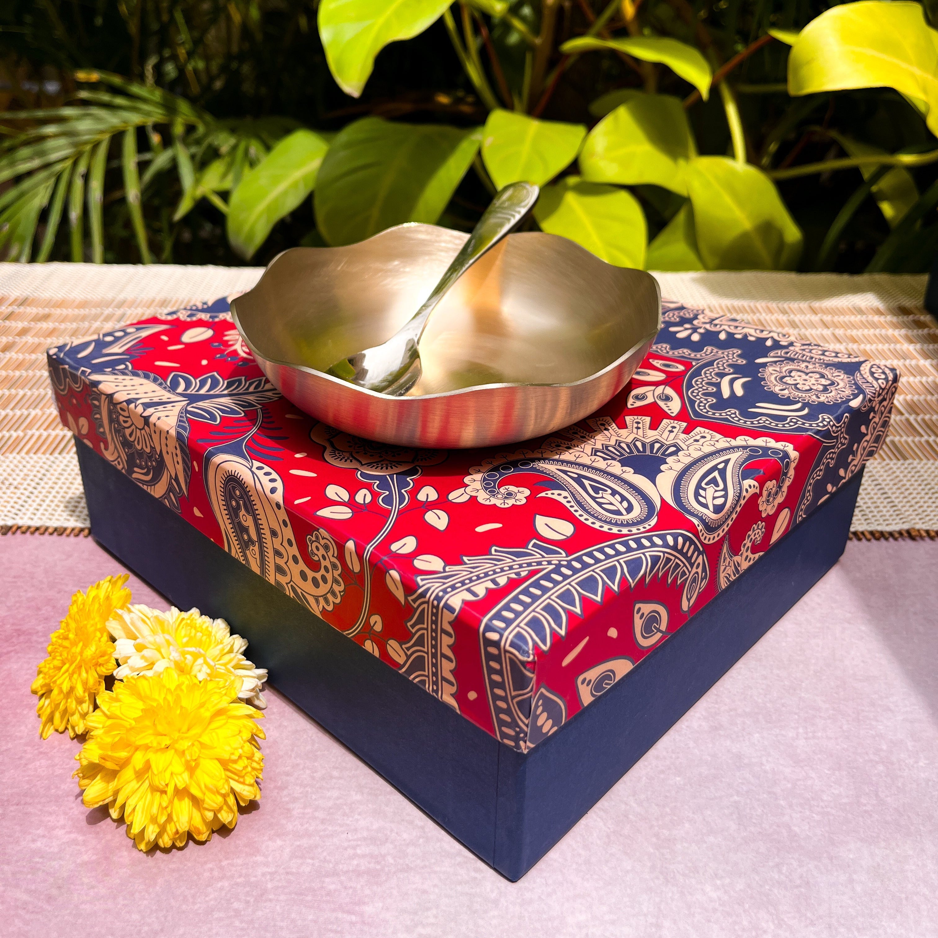 Ambi 100% Pure Lead-Free Kansa Fluted Edge Plate & Spoon Set of two 6 inch