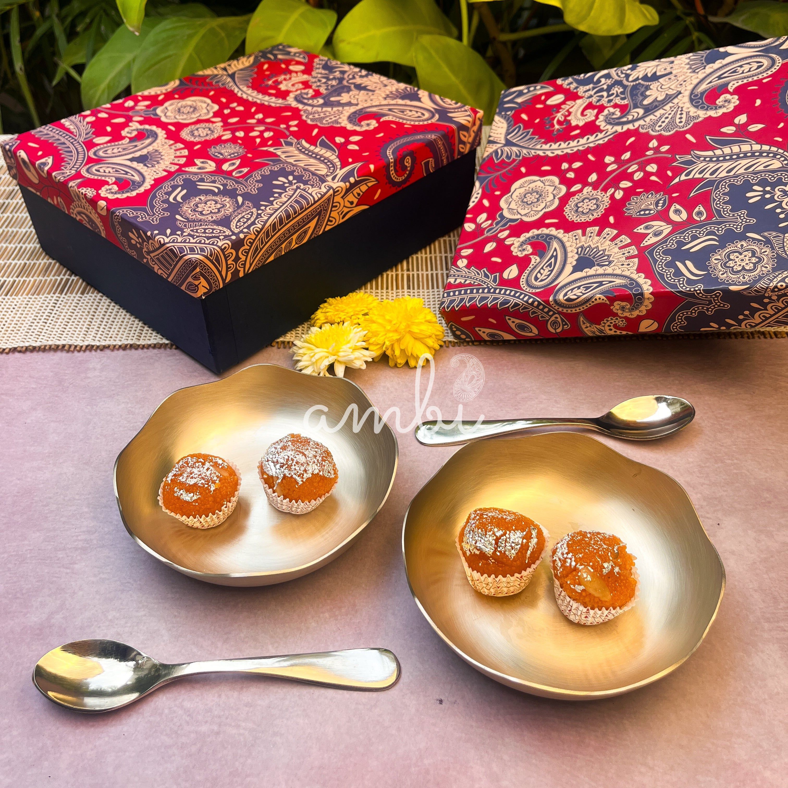 Ambi 100% Pure Lead-Free Kansa Fluted Edge Plate & Spoon Set of two 6 inch