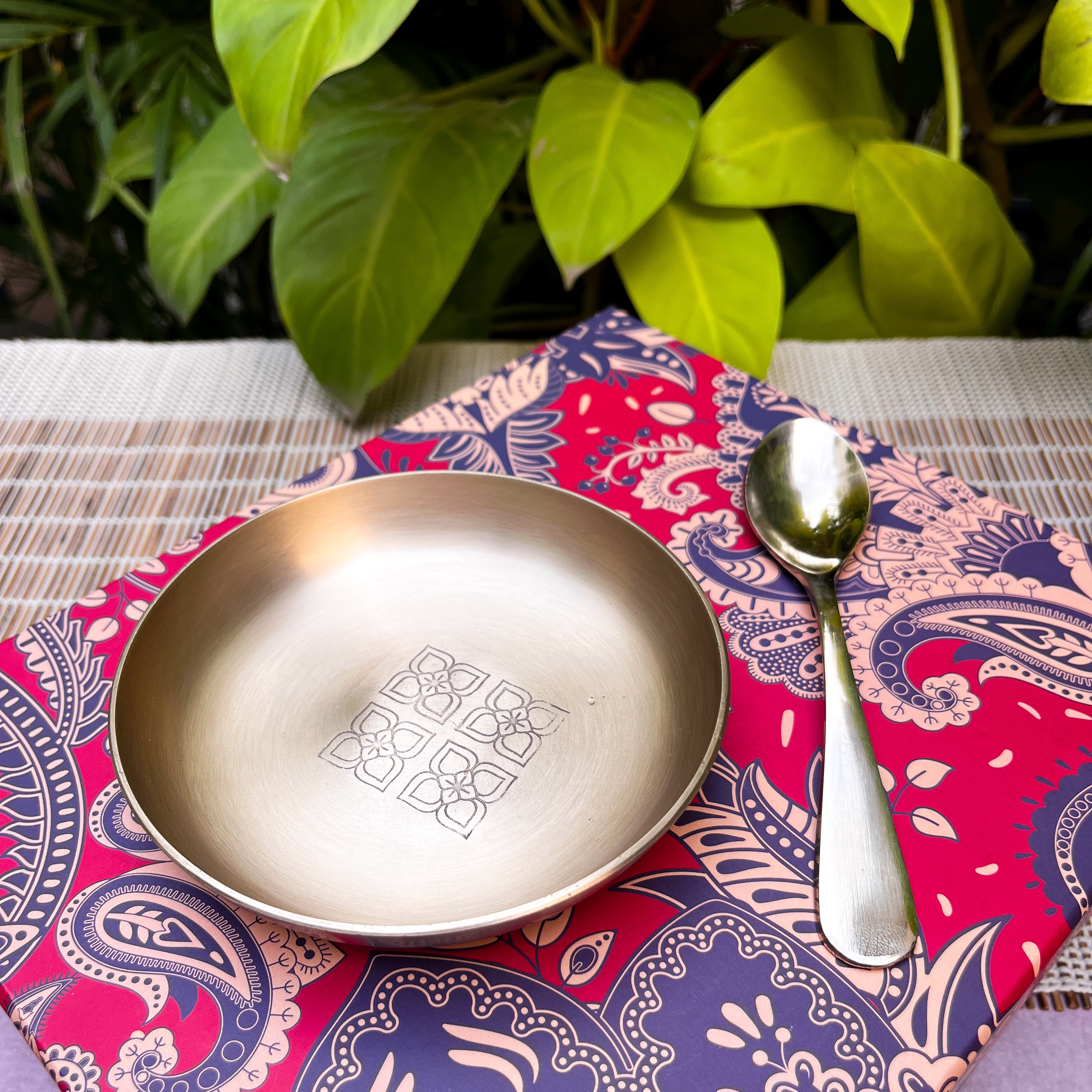 Gift Box – Ambi 100% Pure Lead-Free Kansa Plate with Etching (5-Inch Diameter) & Matching Kansa Spoon