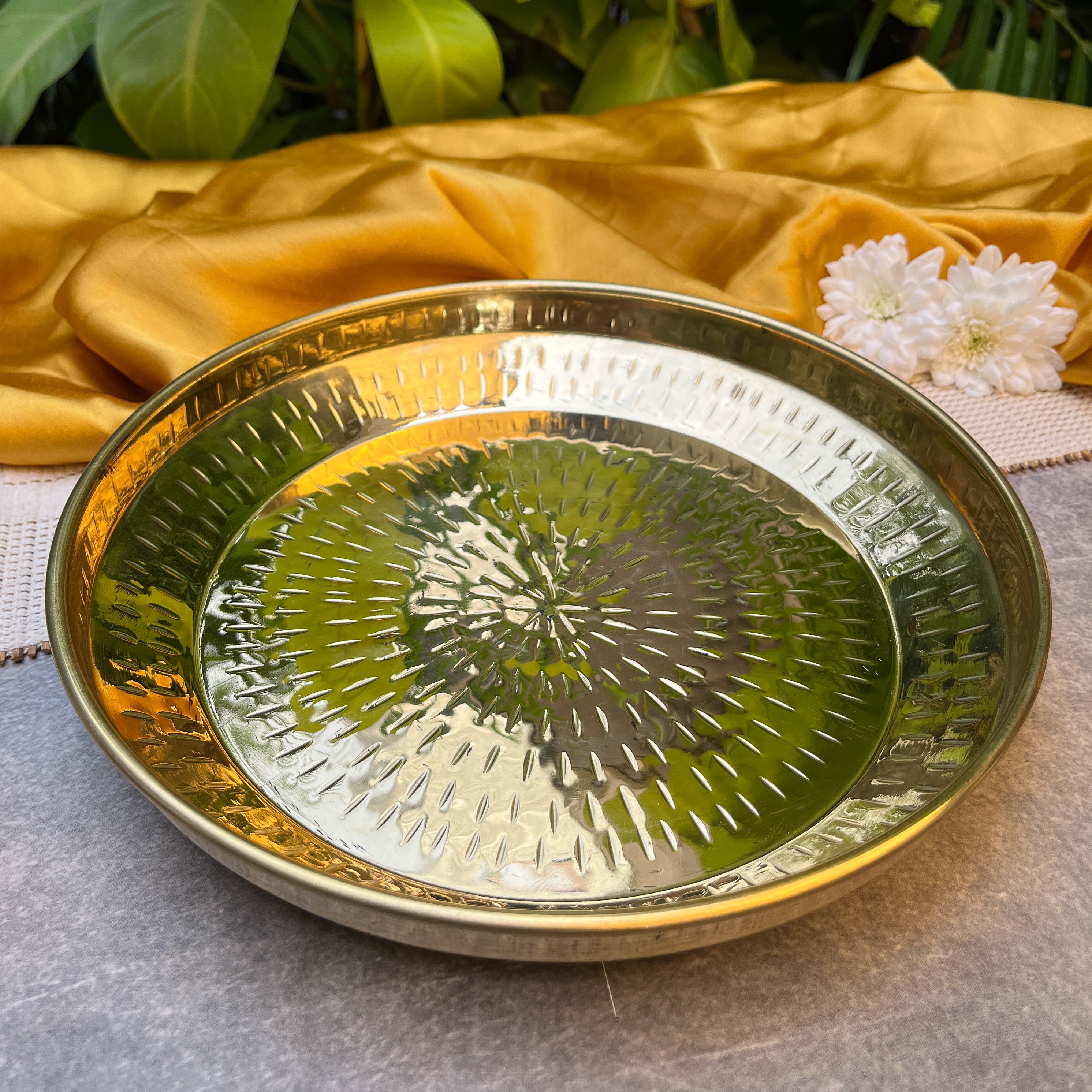 100% Pure Brass Traditional Hammered Parat - 8.5 Inches diameter